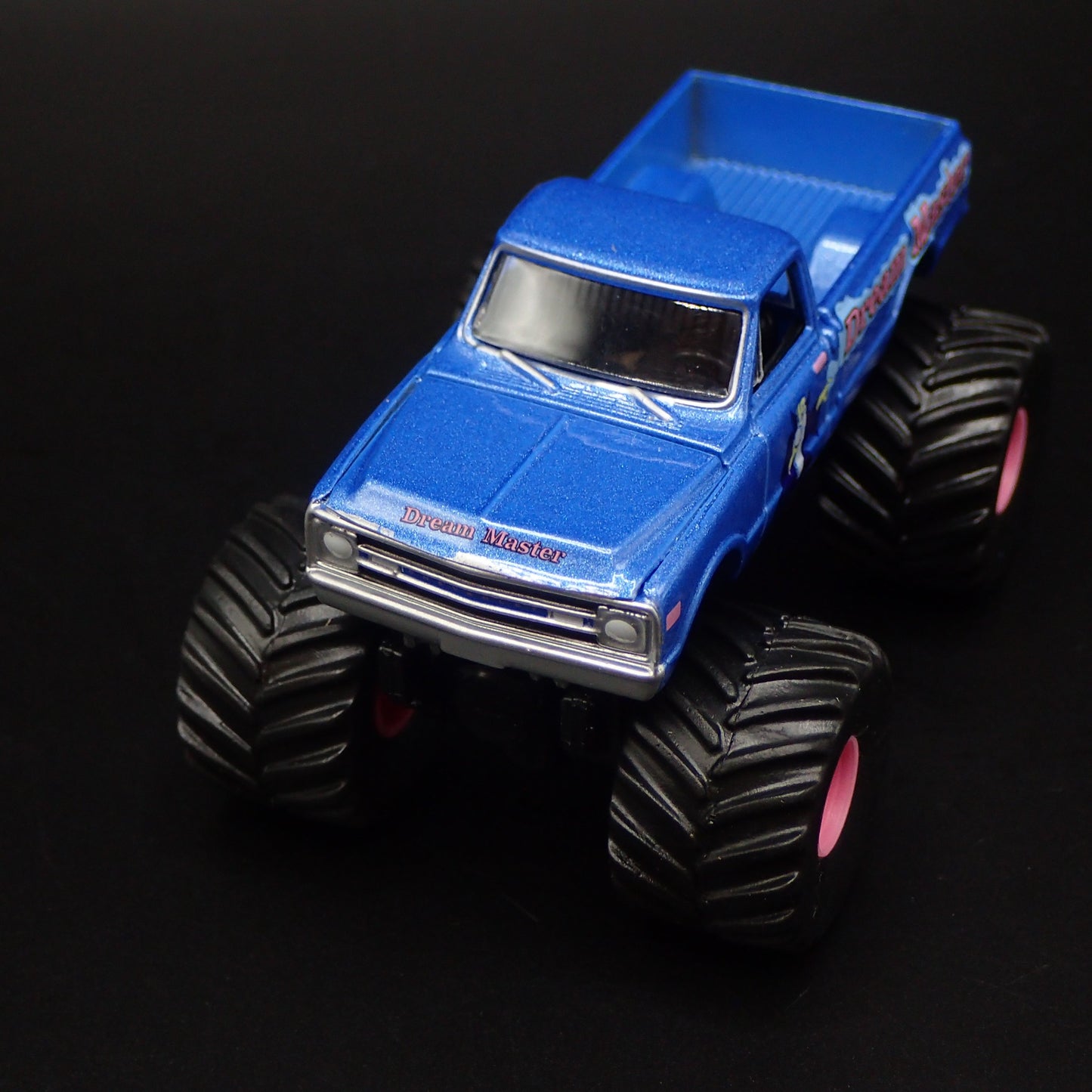 1969 69 CHEVROLET C10 MONSTER TRUCK DREAM MASTER  1:64 SCALE DIECAST MODEL CAR