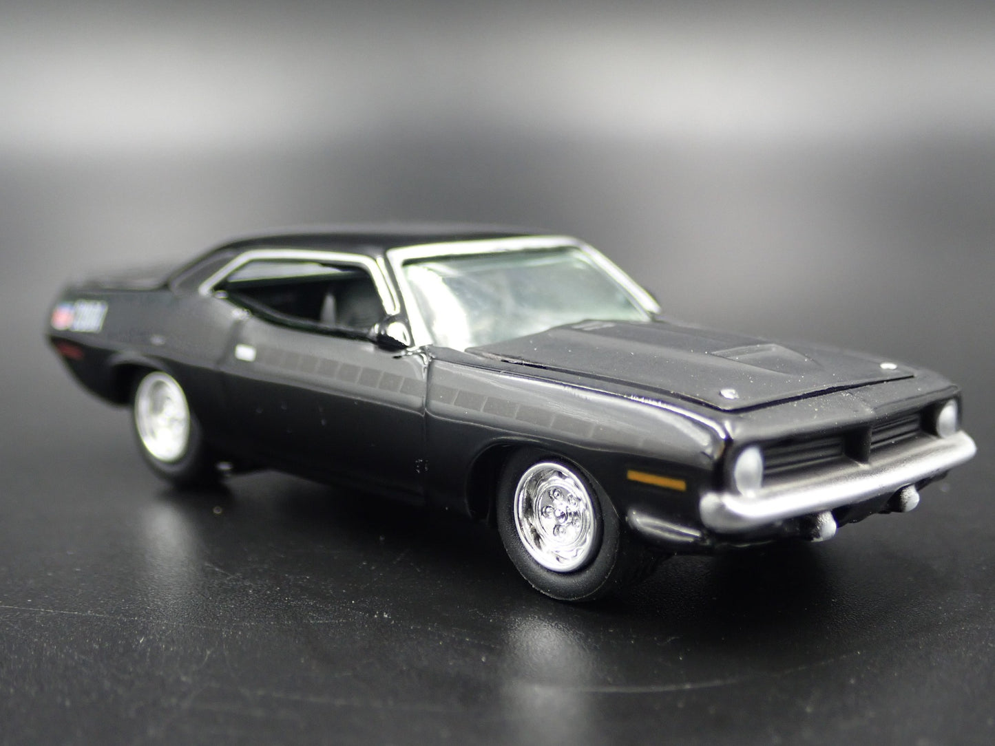 1970 70 PLYMOUTH AAR CUDA BLACK 1:64 SCALE COLLECTIBLE DIECAST MODEL CAR