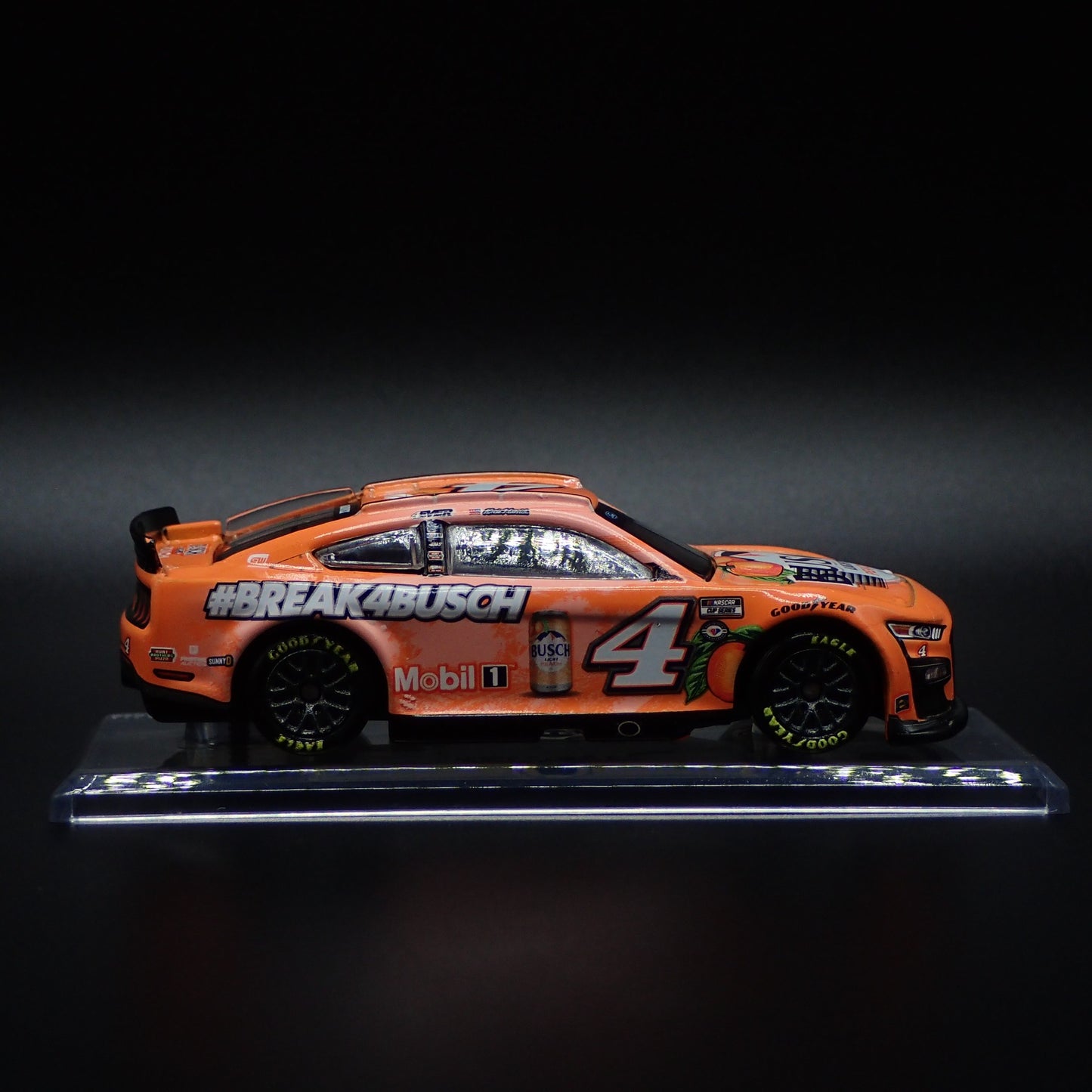 2023 FORD MUSTANG #4 KEVIN HARVICK BUSCH LIGHT PEACH NASCAR 1:64 SCALE MODEL CAR