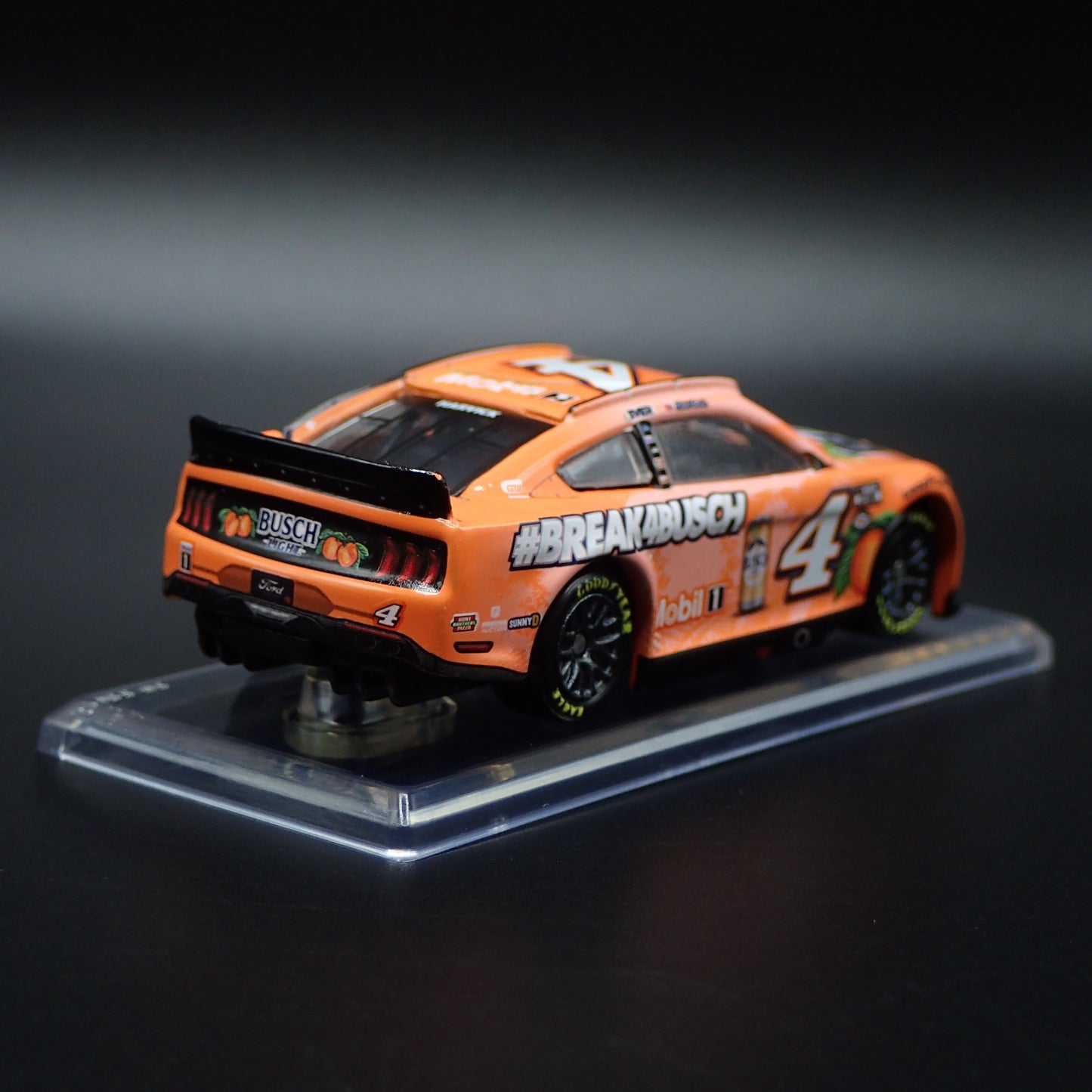 2023 FORD MUSTANG #4 KEVIN HARVICK BUSCH LIGHT PEACH NASCAR 1:64 SCALE MODEL CAR