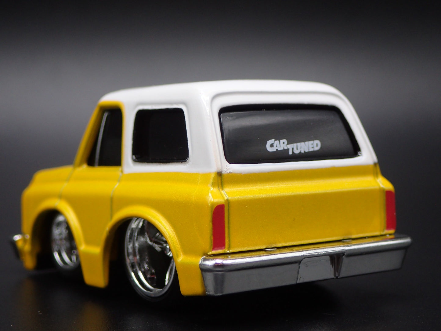 1969 69 CHEVY CHEVROLET K5 BLAZER CAR TUNED YELLOW 1/64 SCALE DIECAST MODEL CAR