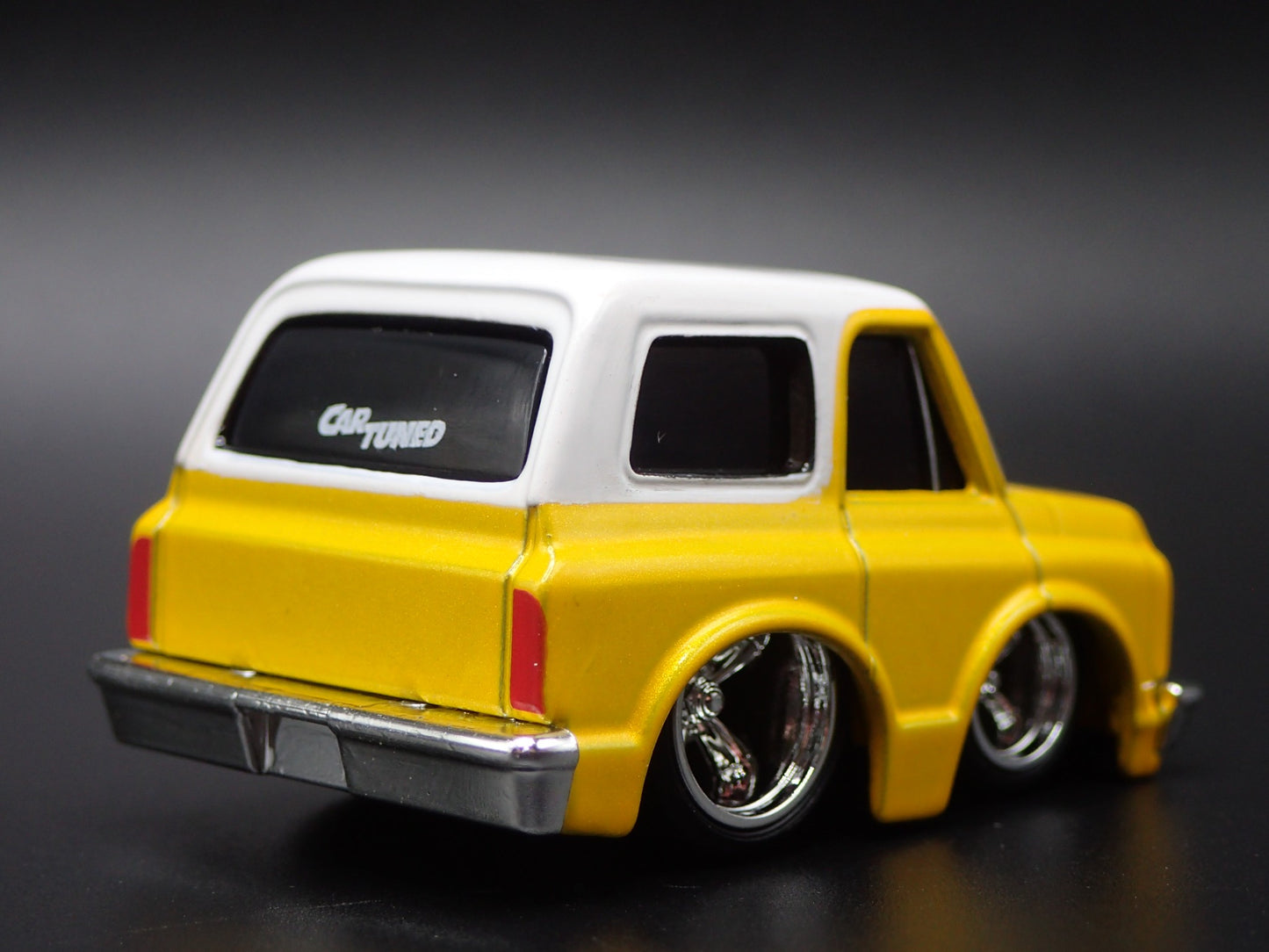 1969 69 CHEVY CHEVROLET K5 BLAZER CAR TUNED YELLOW 1/64 SCALE DIECAST MODEL CAR