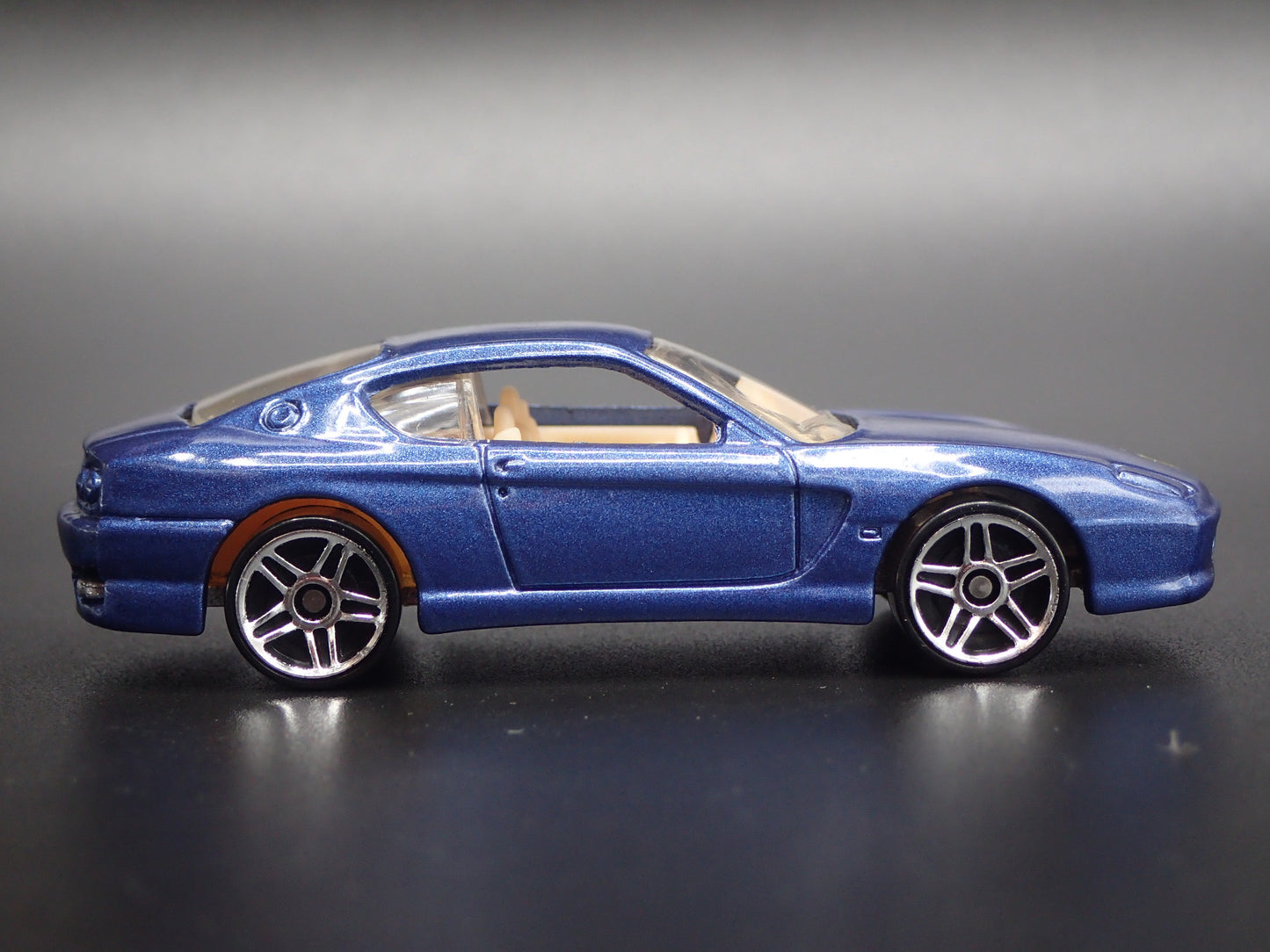 1998-2003 FERRARI 456M BLUE 1:64 SCALE COLLECTIBLE DIORAMA DIECAST MODEL CAR