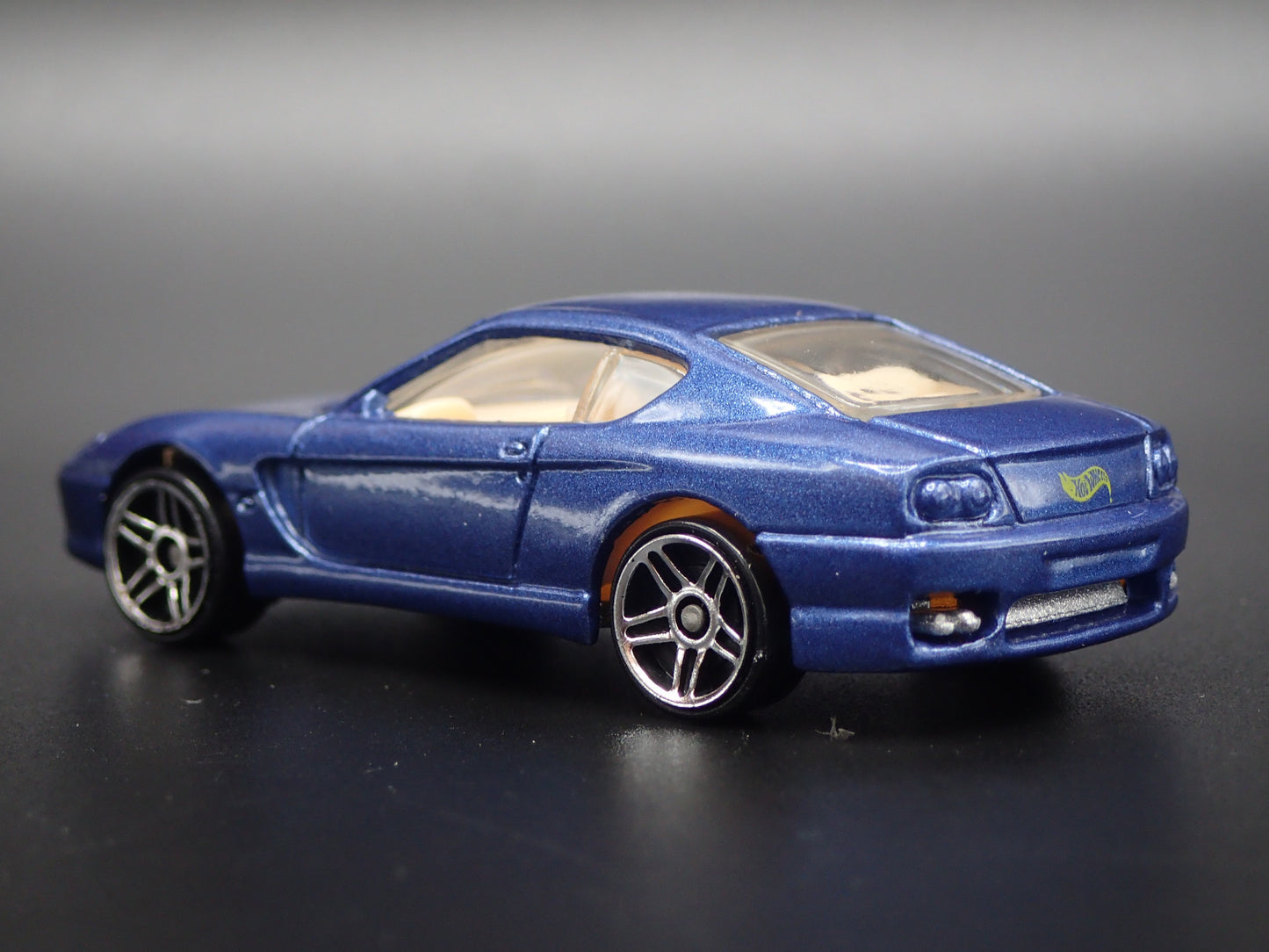 1998-2003 FERRARI 456M BLUE 1:64 SCALE COLLECTIBLE DIORAMA DIECAST MODEL CAR