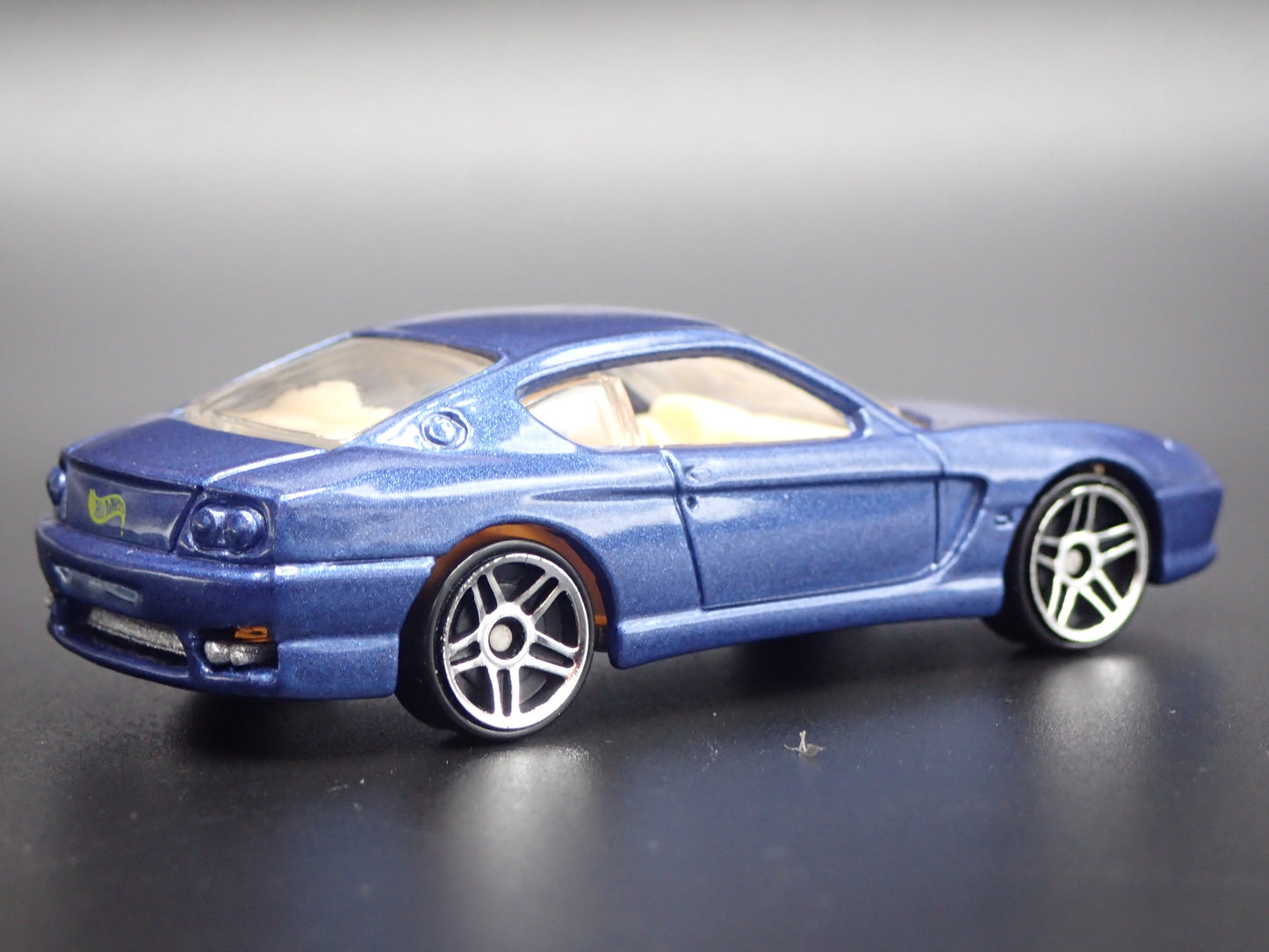 1998-2003 FERRARI 456M BLUE 1:64 SCALE COLLECTIBLE DIORAMA DIECAST MODEL CAR