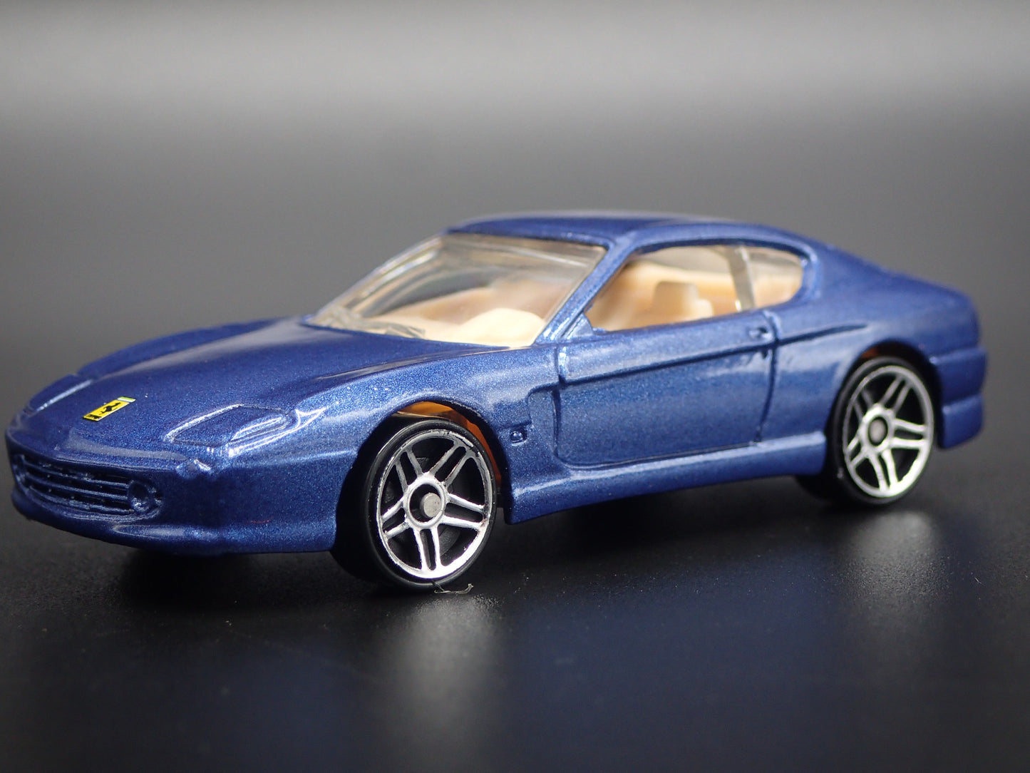 1998-2003 FERRARI 456M BLUE 1:64 SCALE COLLECTIBLE DIORAMA DIECAST MODEL CAR