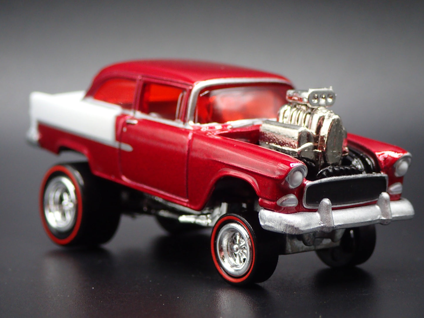 1955 55 CHEVY CHEVROLET BEL AIR SEDAN ZINGER RED 1:64 SCALE DIECAST MODEL CAR