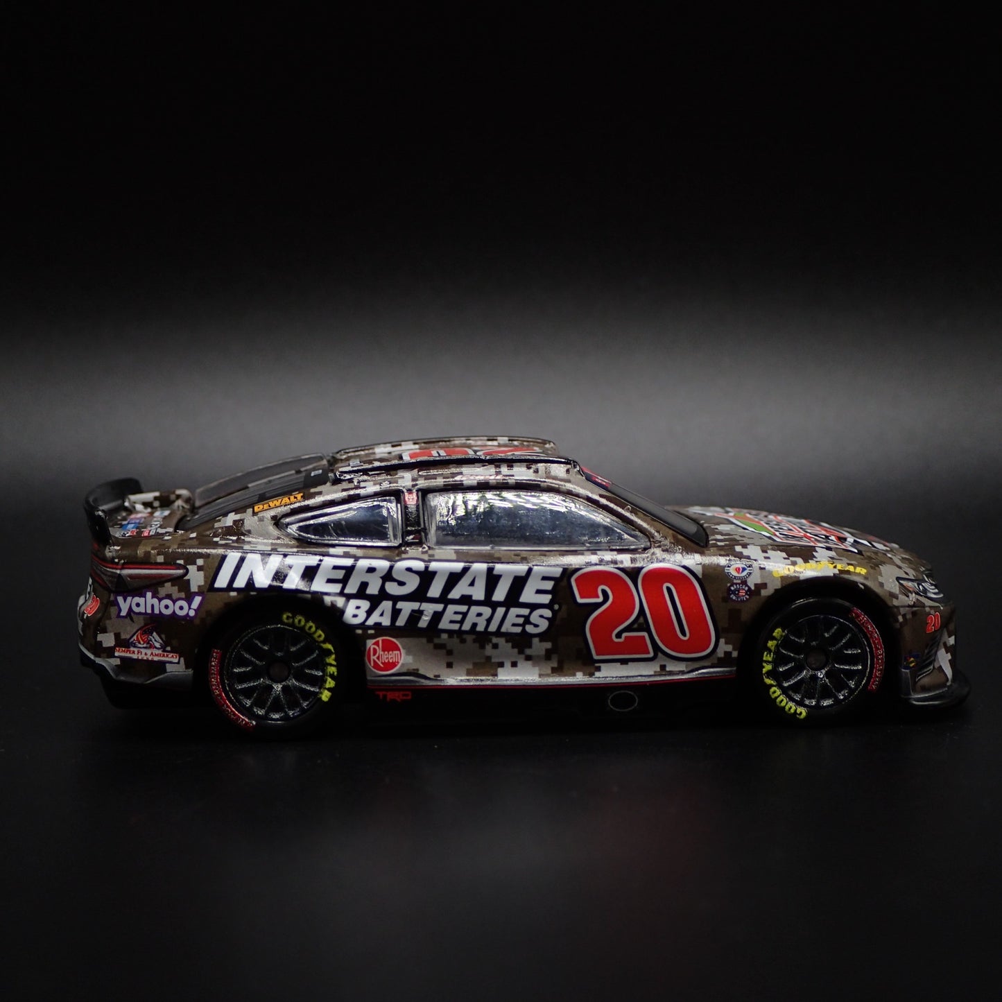 2023 TOYOTA CAMRY 20 CHRISTOPHER BELL INTERSTATE BATTERIES NASCAR 1:64 DIECAST