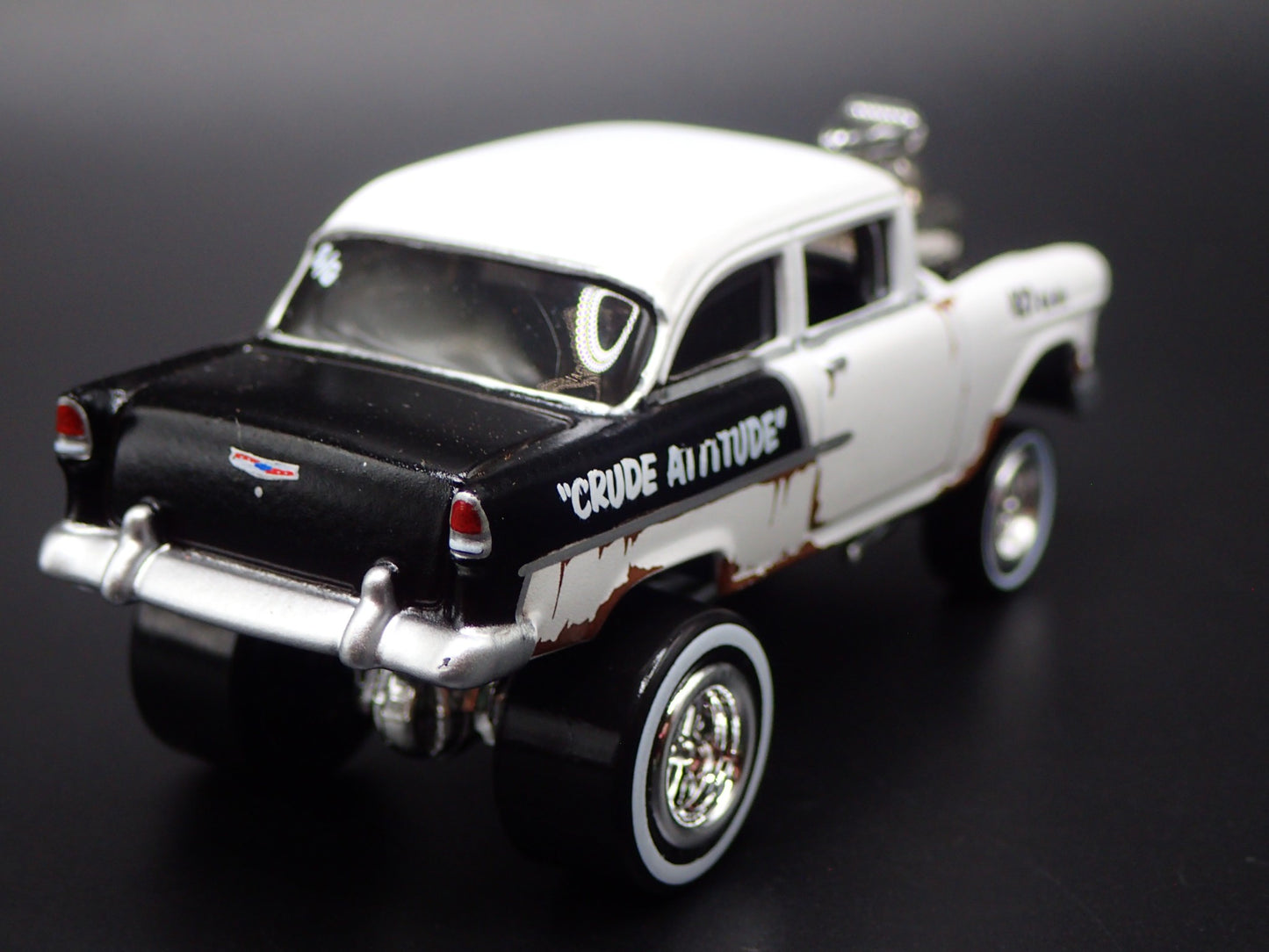 1955 55 CHEVY CHEVROLET BEL AIR SEDAN ZINGER WHITE 1:64 SCALE DIECAST MODEL CAR