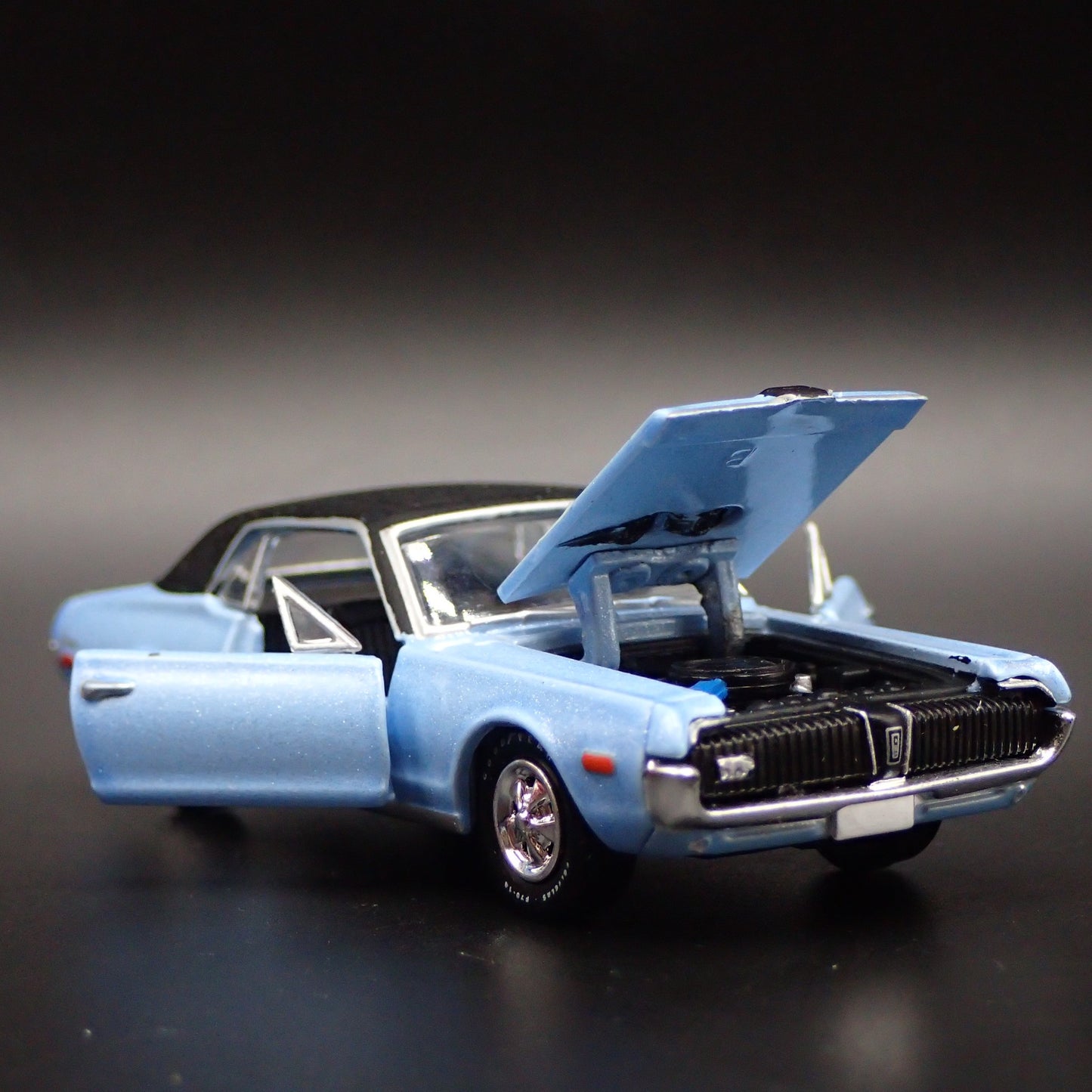 1968 1/2 68 MERC MERCURY COUGAR R-CODE RARE 1:64 SCALE DIORAMA DIECAST MODEL CAR