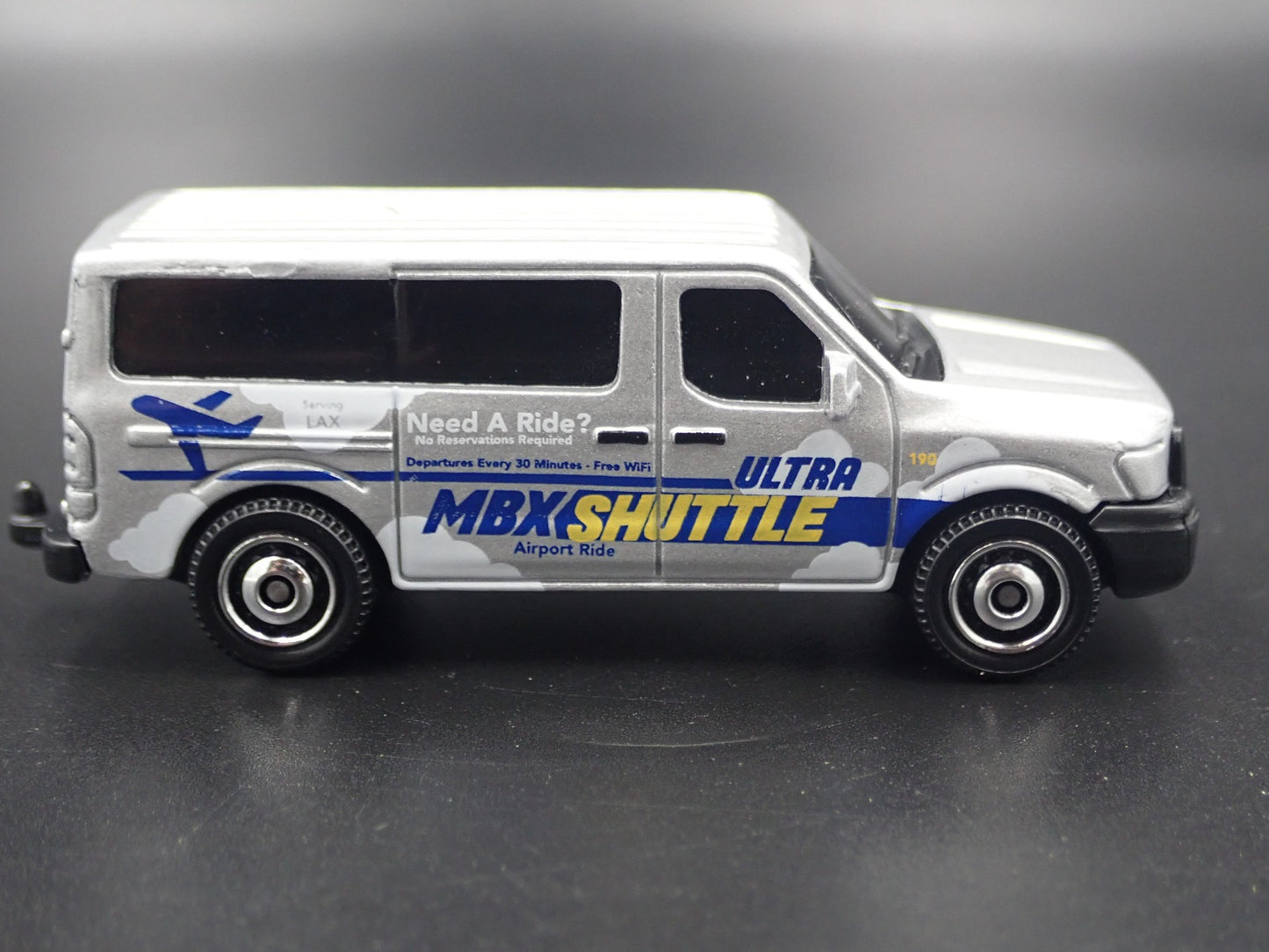 2012-2019 NISSAN NV VAN AIRPORT SHUTTLE VAN 1:64 SCALE DIORAMA DIECAST MODEL CAR
