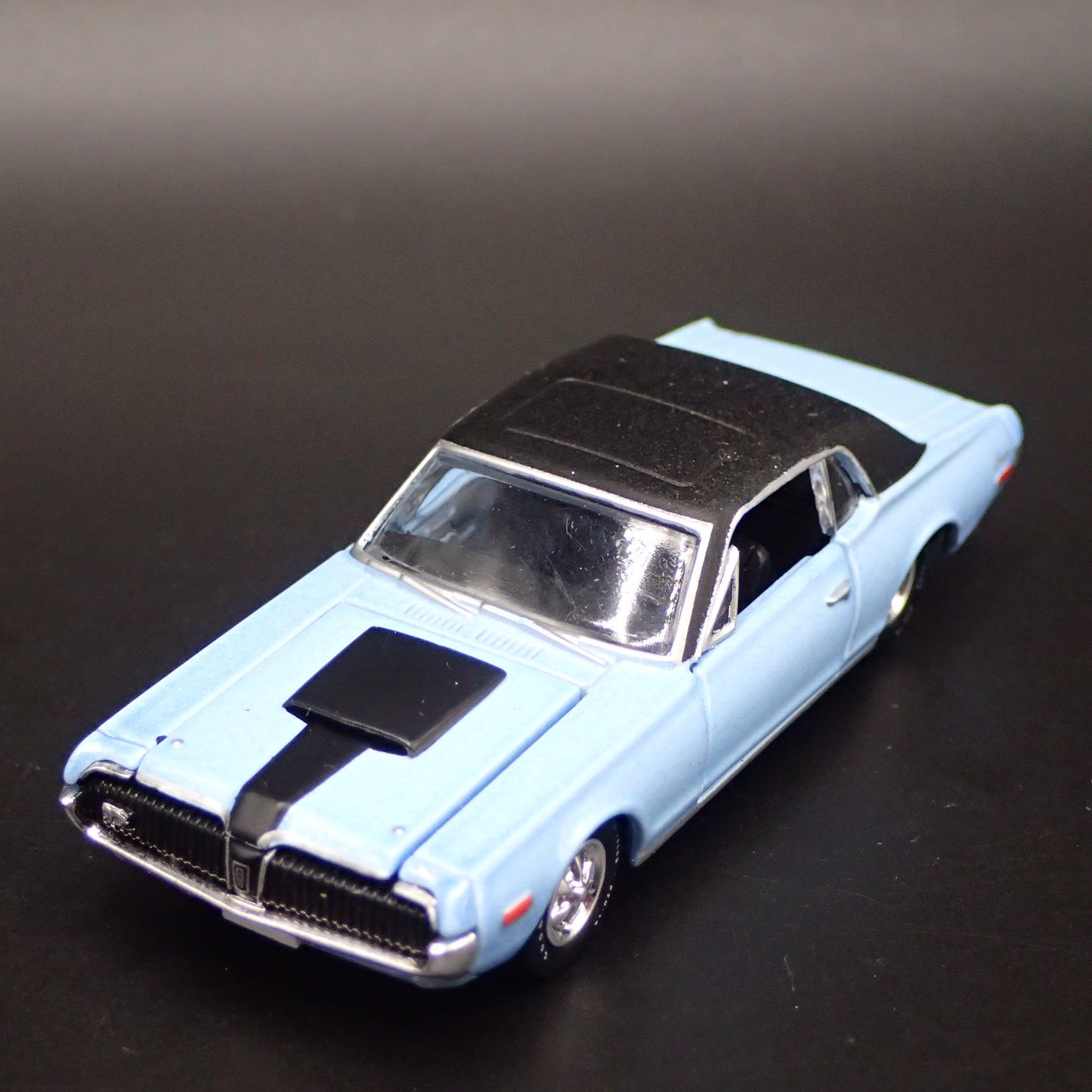 1968 1/2 68 MERC MERCURY COUGAR R-CODE RARE 1:64 SCALE DIORAMA DIECAST MODEL CAR