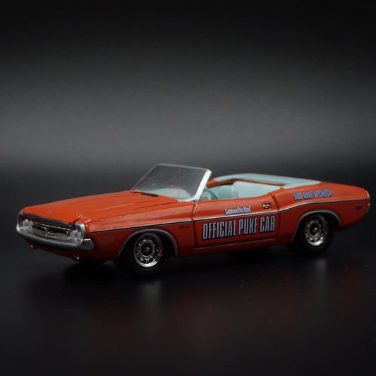 1971 71 DODGE CHALLENGER CONVERTIBLE GPK 1/64 SCALE DIORAMA DIECAST MODEL CAR