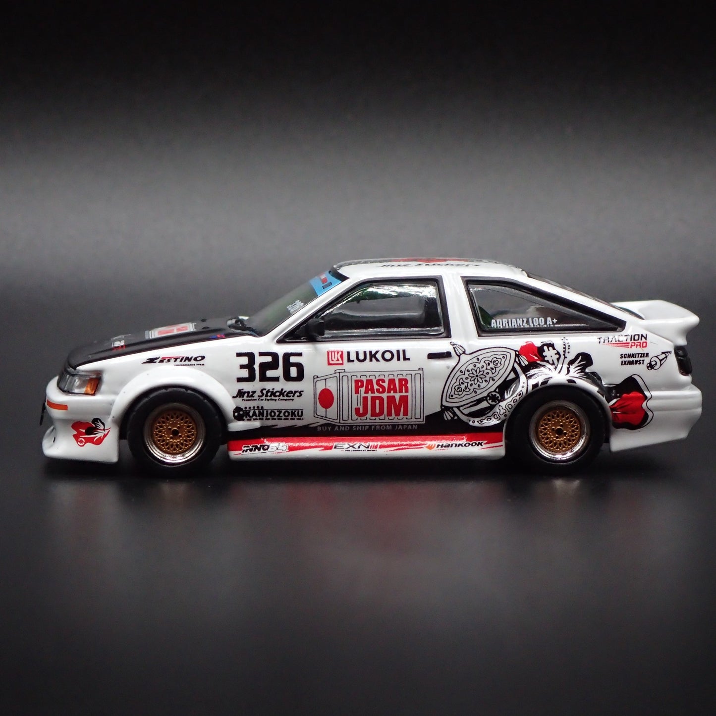 1983-1987 TOYOTA COROLLA AE86 LEVIN TRACKERZ RACING 1/64 SCALE DIECAST MODEL CAR