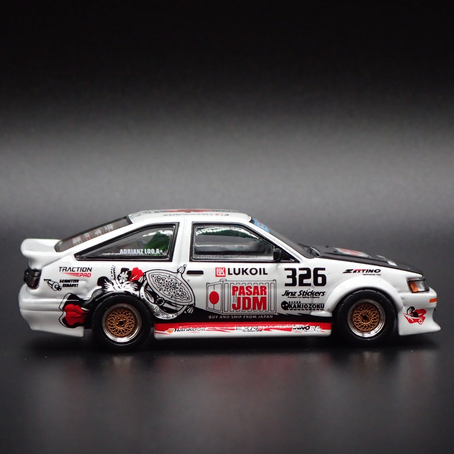 1983-1987 TOYOTA COROLLA AE86 LEVIN TRACKERZ RACING 1/64 SCALE DIECAST MODEL CAR