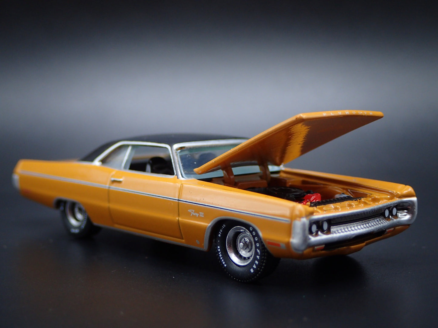 1971 71 PLYMOUTH SPORT FURY III MUSTARD 1/64 SCALE DIORAMA DIECAST MODEL CAR