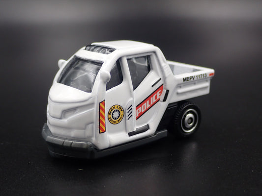 METER MAID PARKING ENFORCEMENT 1:64 SCALE COLLECTIBLE DIORAMA DIECAST MODEL CAR