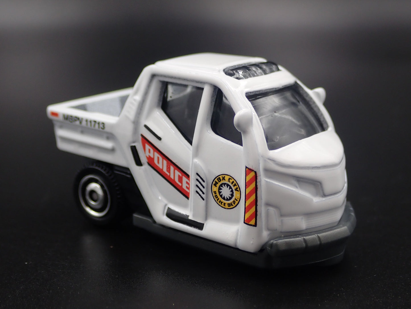 METER MAID PARKING ENFORCEMENT 1:64 SCALE COLLECTIBLE DIORAMA DIECAST MODEL CAR