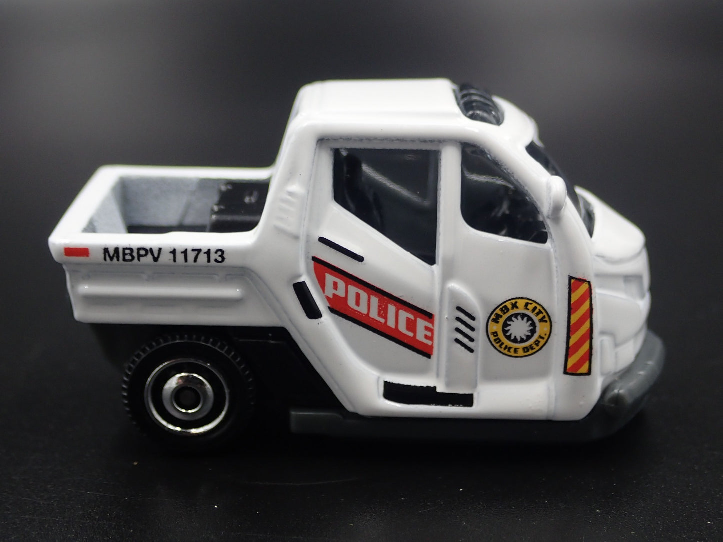 METER MAID PARKING ENFORCEMENT 1:64 SCALE COLLECTIBLE DIORAMA DIECAST MODEL CAR