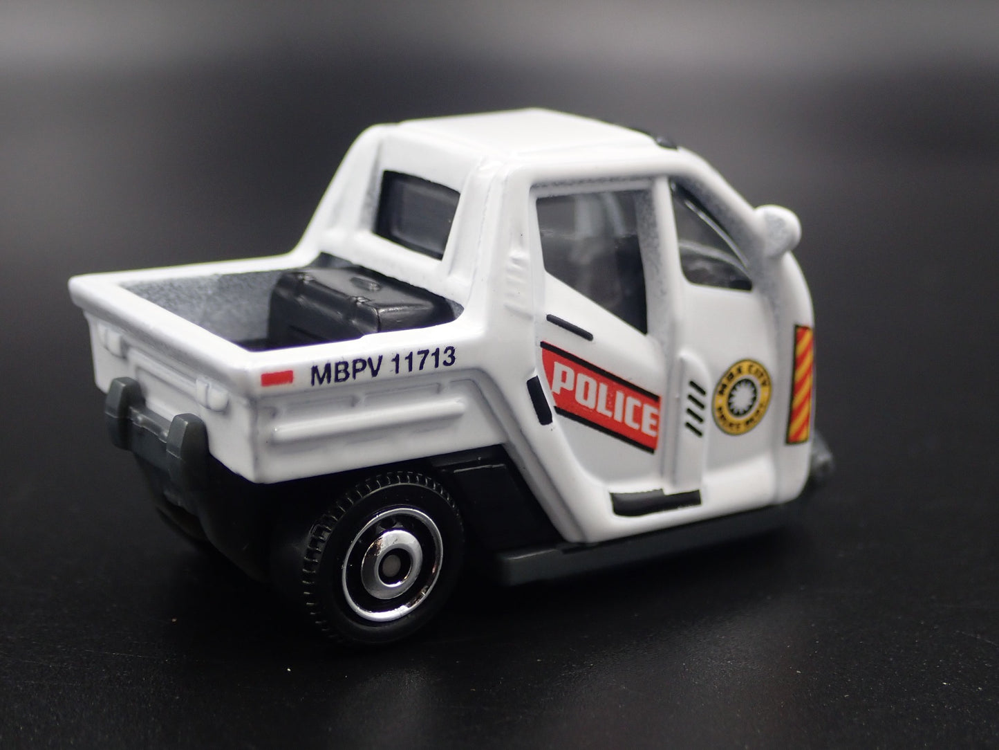 METER MAID PARKING ENFORCEMENT 1:64 SCALE COLLECTIBLE DIORAMA DIECAST MODEL CAR