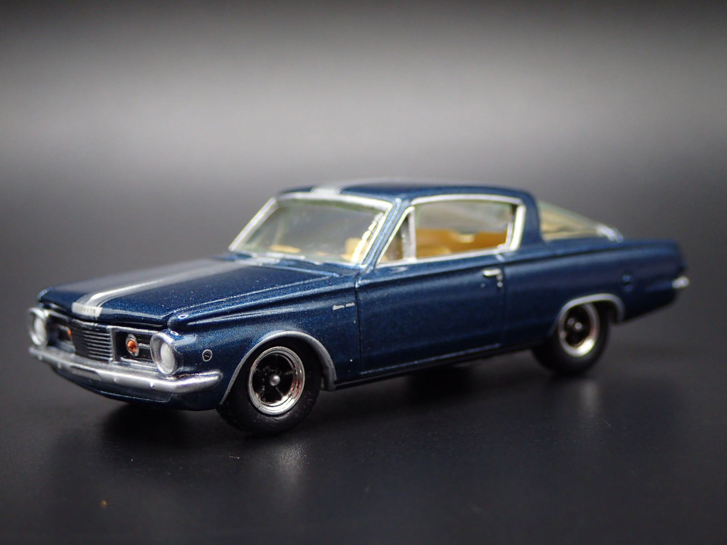 1965 65 PLYMOUTH BARRACUDA FORMULA S 1/64 SCALE COLLECTIBLE DIECAST MODEL CAR