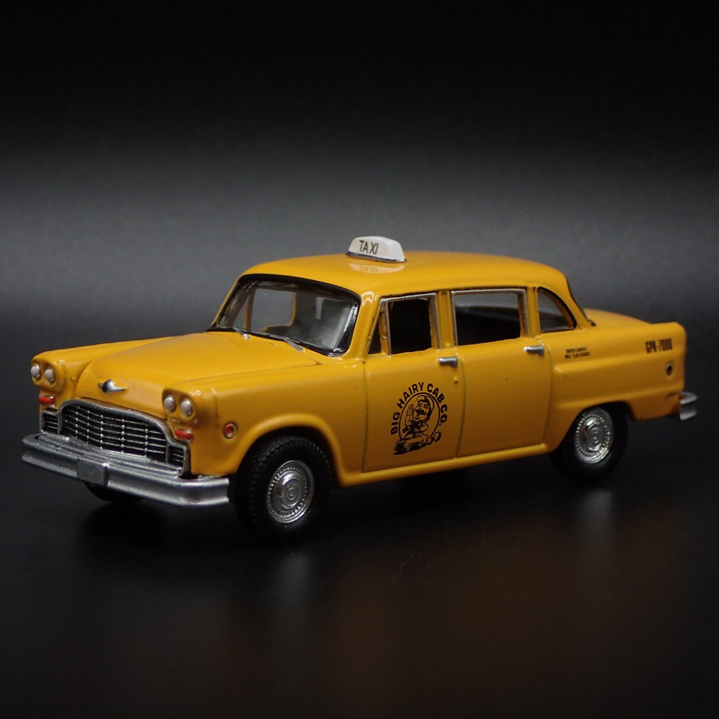 1977 77 CHECKER TAXI CAB TAXI GPK YELLOW 1:64 SCALE DIORAMA DIECAST MODEL CAR