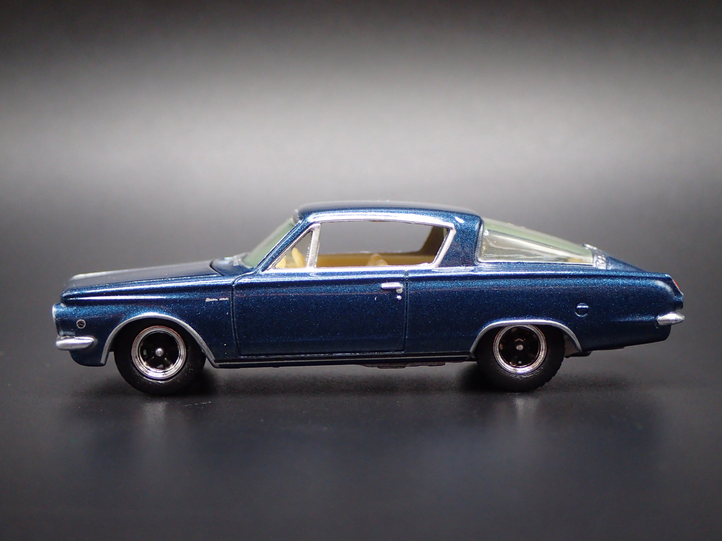1965 65 PLYMOUTH BARRACUDA FORMULA S 1/64 SCALE COLLECTIBLE DIECAST MODEL CAR