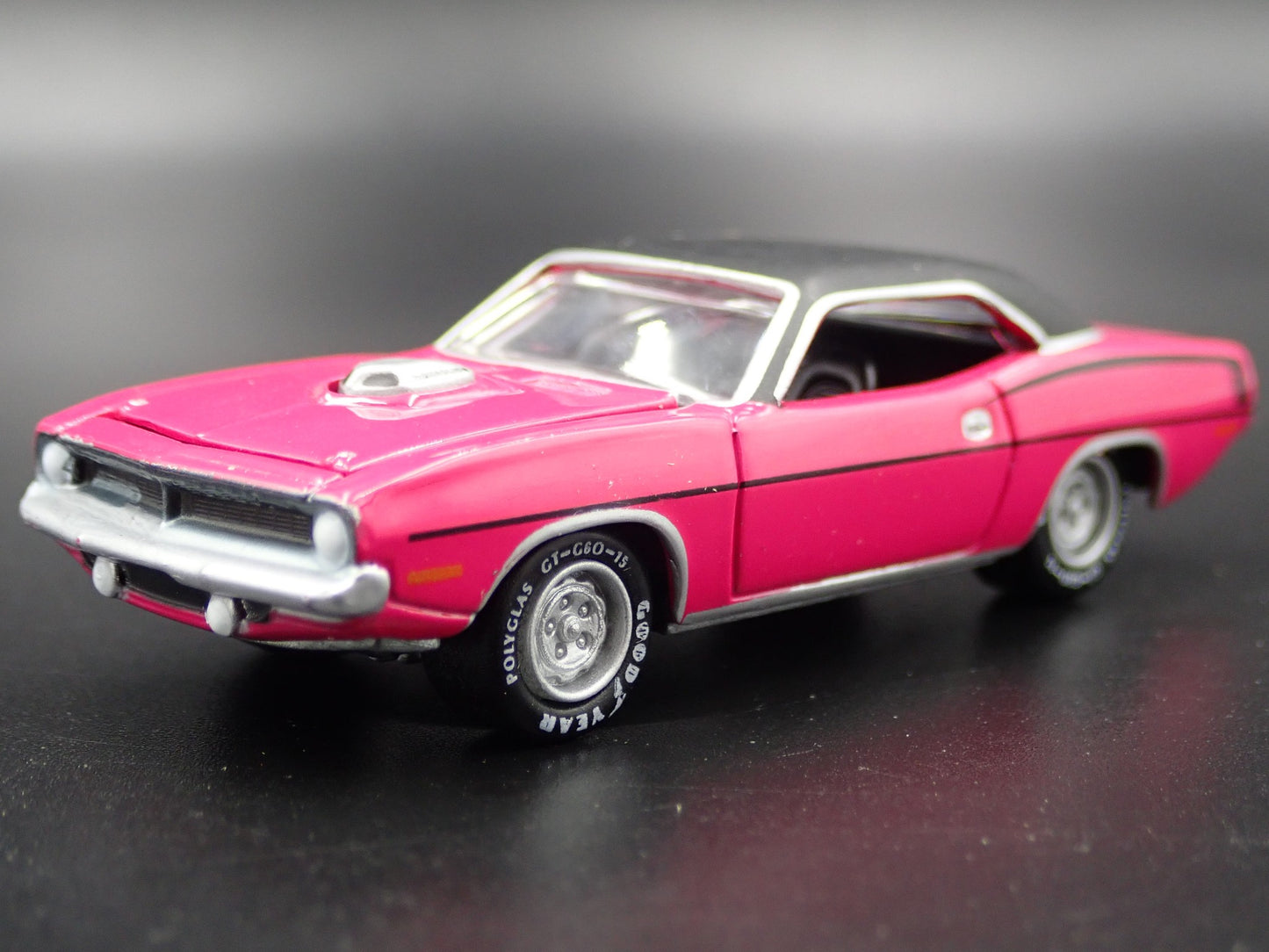 1970 70 PLYMOUTH HEMI CUDA RARE 1:64 SCALE COLLECTIBLE DIORAMA DIECAST MODEL CAR