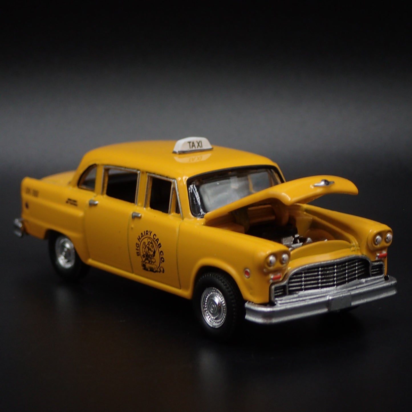 1977 77 CHECKER TAXI CAB TAXI GPK YELLOW 1:64 SCALE DIORAMA DIECAST MODEL CAR