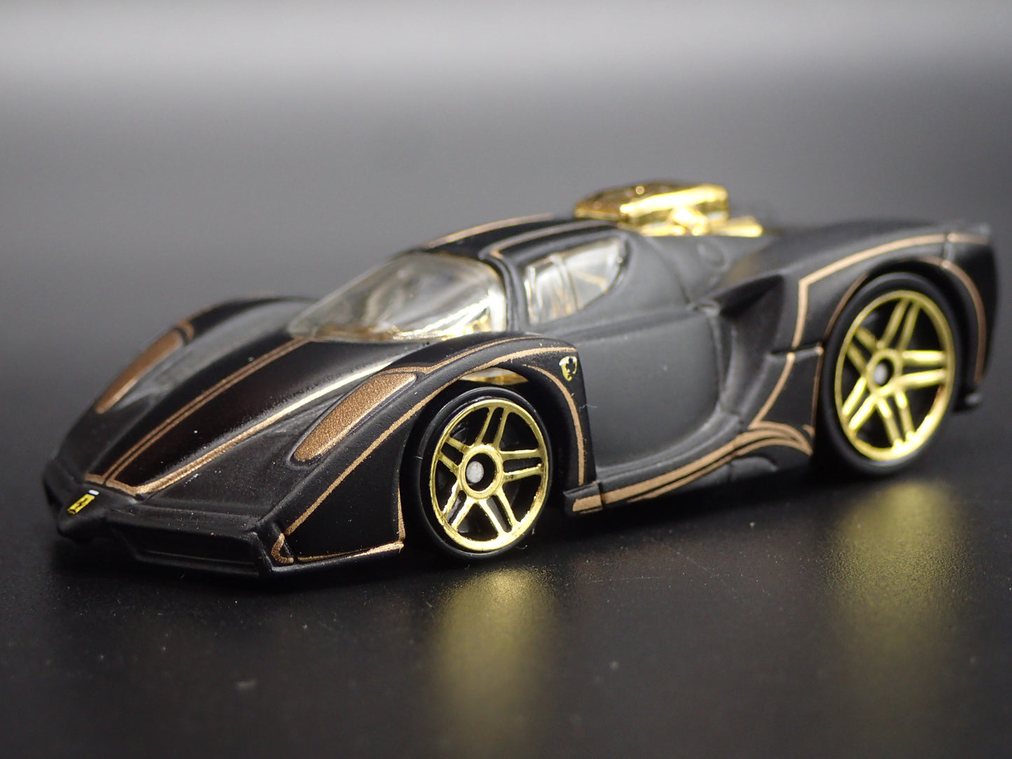 2002-2004 ENZO FERRARI SUPER CAR BLACK 1:64 SCALE COLLECTIBLE DIECAST MODEL CAR