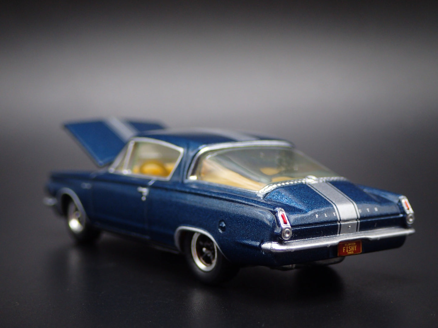 1965 65 PLYMOUTH BARRACUDA FORMULA S 1/64 SCALE COLLECTIBLE DIECAST MODEL CAR