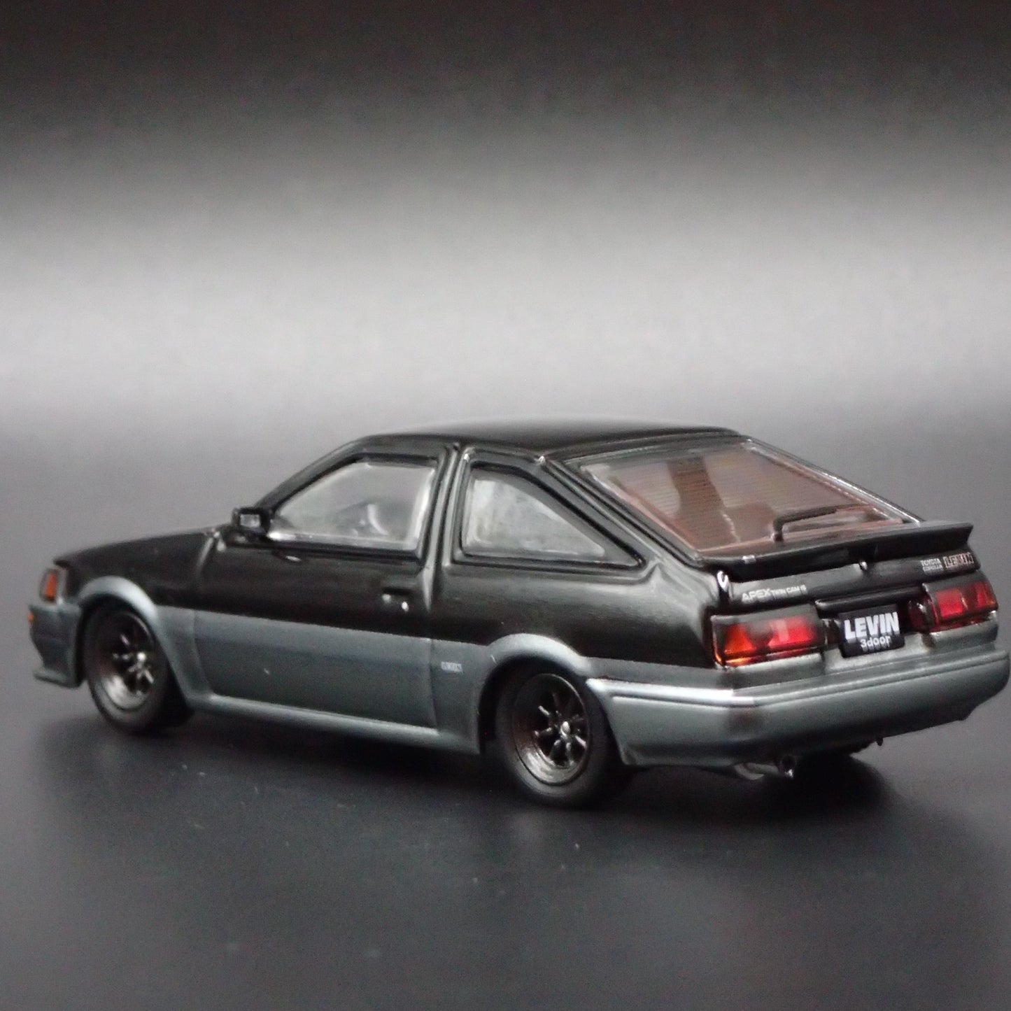 1983-1987 TOYOTA COROLLA AE86 LEVIN  1/64 SCALE DIORAMA DIECAST MODEL CAR