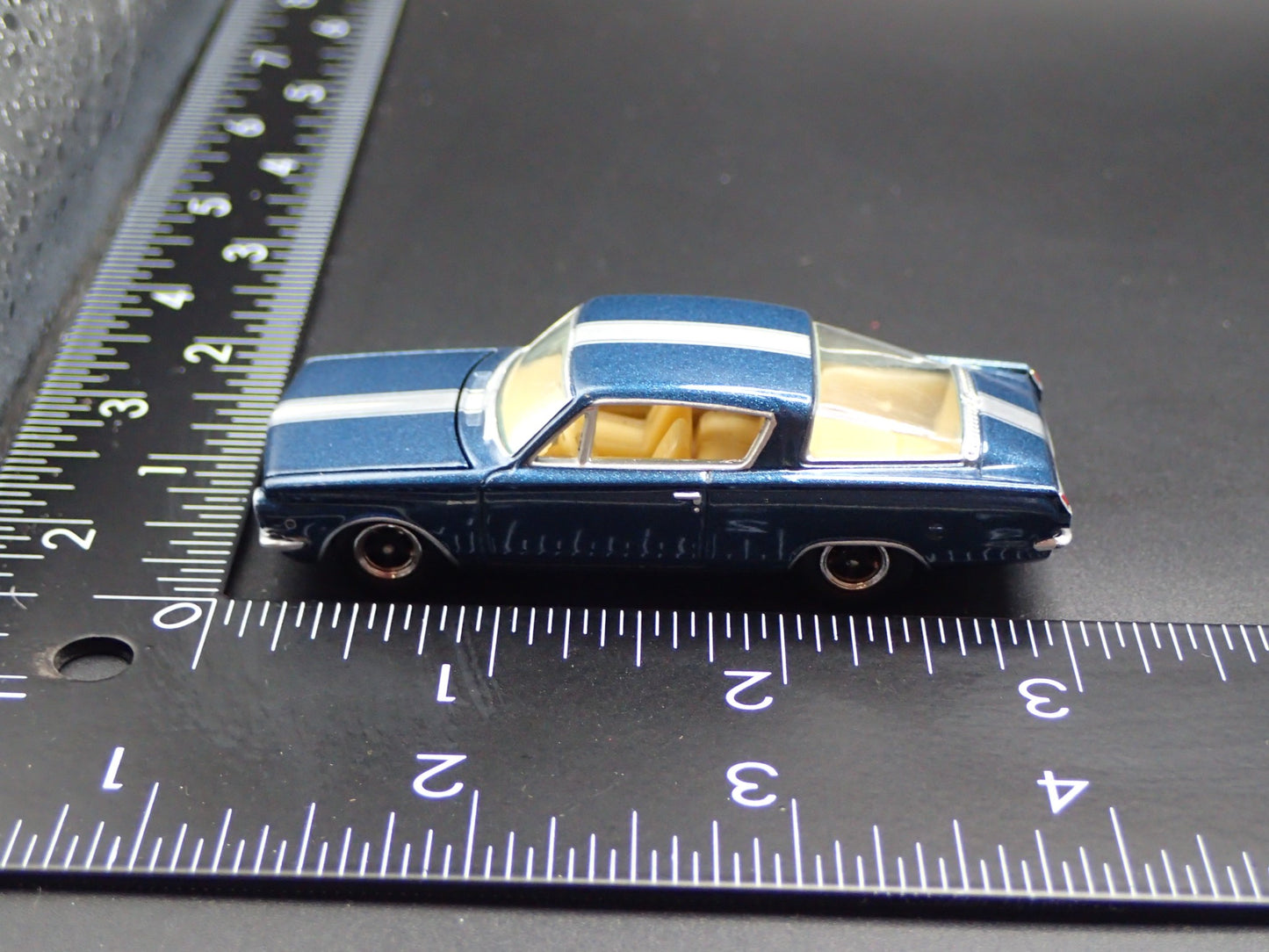 1965 65 PLYMOUTH BARRACUDA FORMULA S 1/64 SCALE COLLECTIBLE DIECAST MODEL CAR