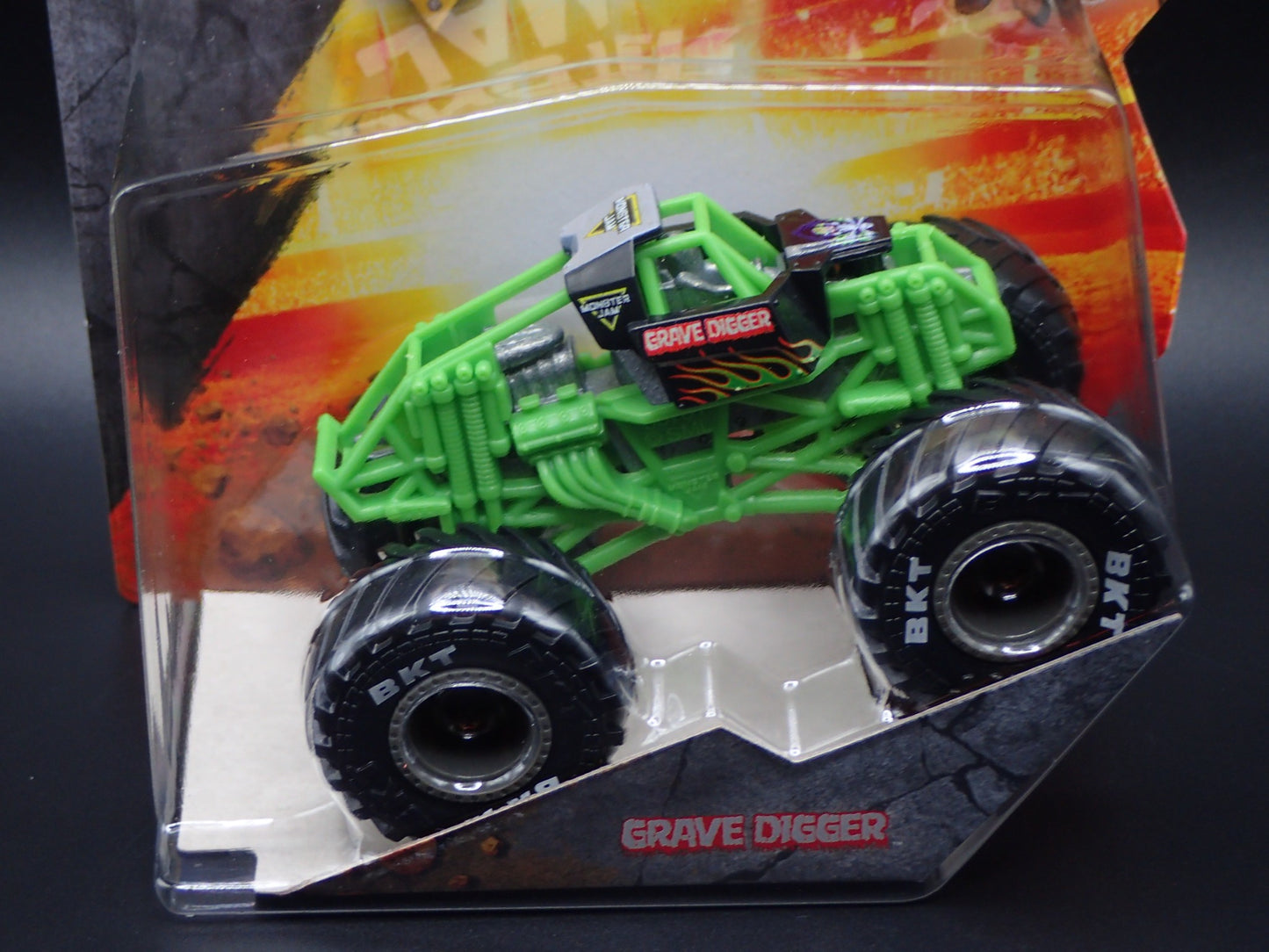 2025 SPIN MASTER MONSTER JAM TRUCK GRAVE DIGGER TRAINING TRUCKS CHASE SERIES 44