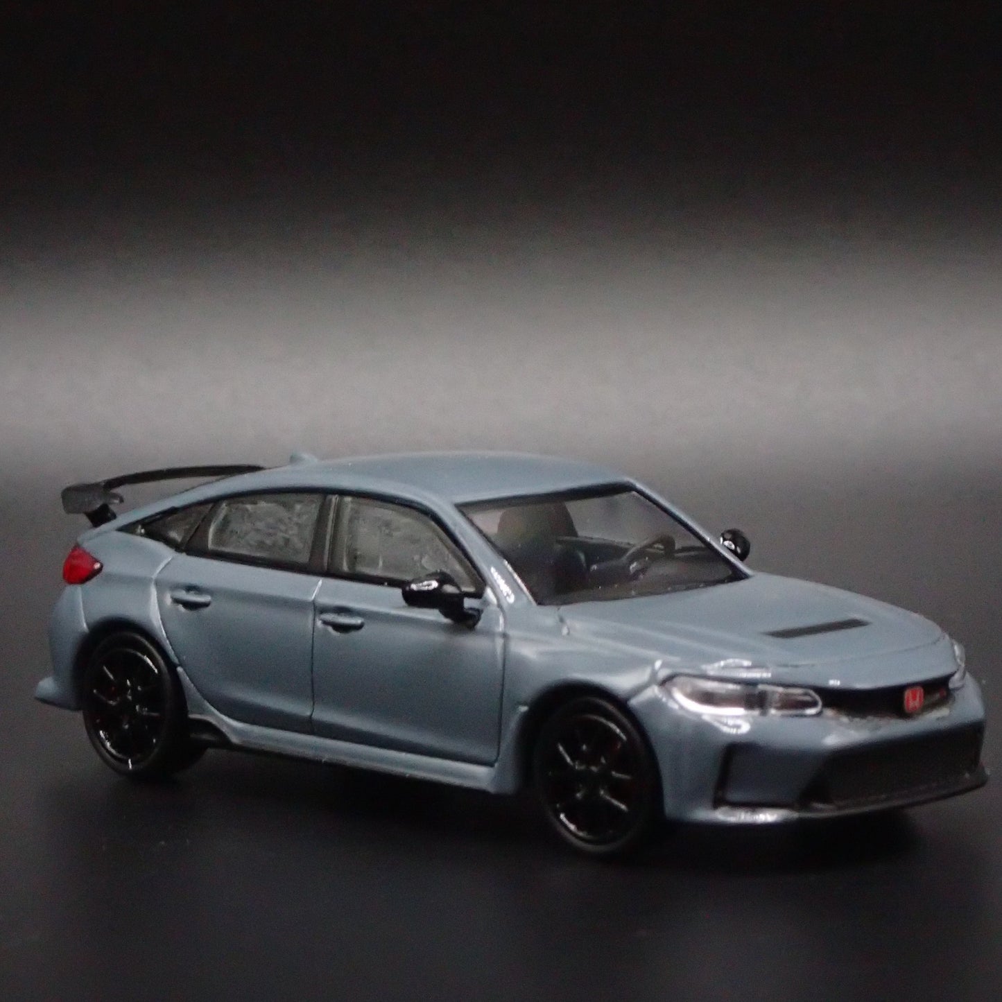 2022-2025 HONDA CIVIC TYPE R 1:64 SCALE COLLECTIBLE DIORAMA DIECAST MODEL CAR