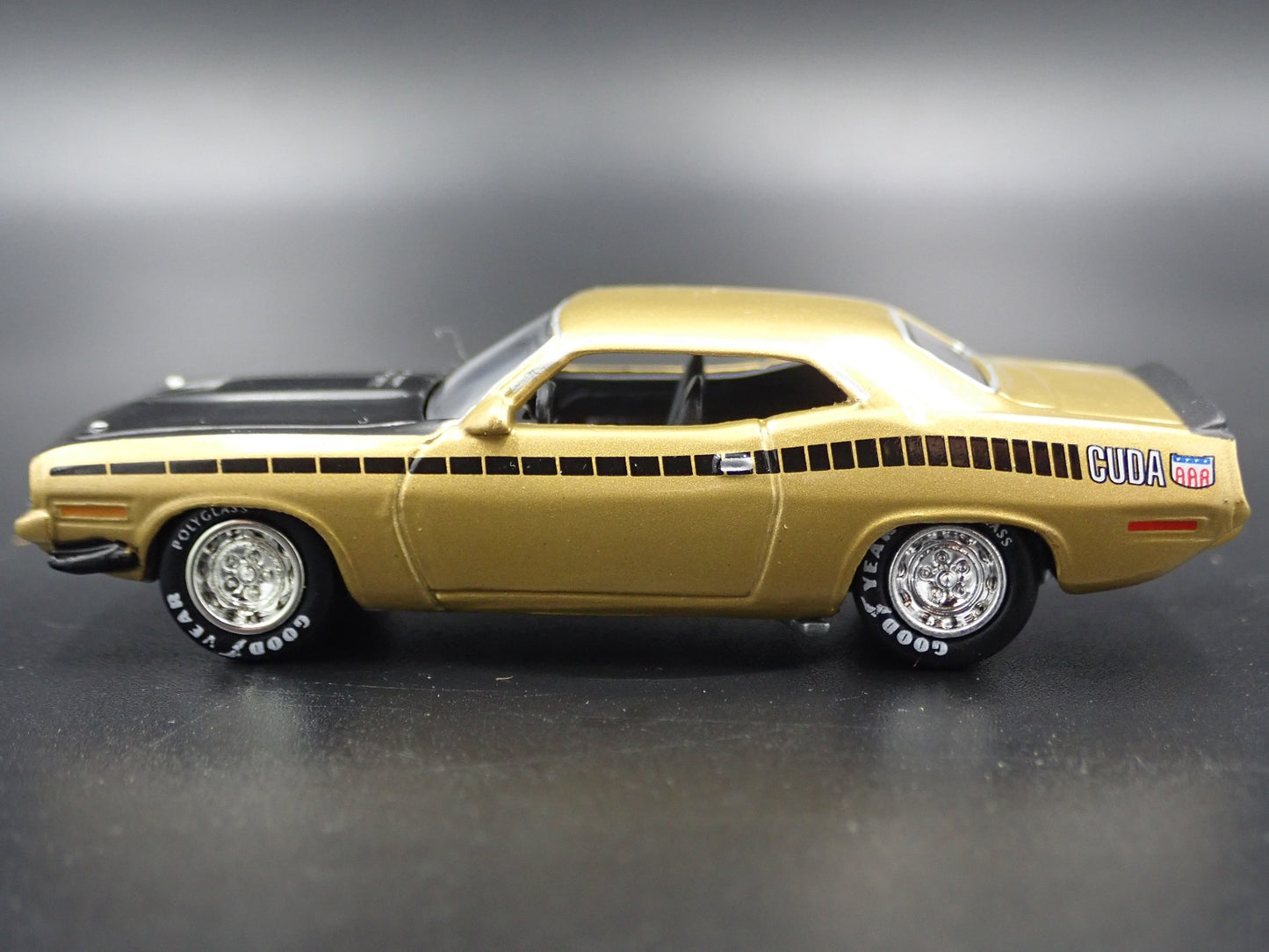 1970 70 PLYMOUTH AAR CUDA GOLD 1:64 SCALE COLLECTIBLE DIECAST MODEL CAR
