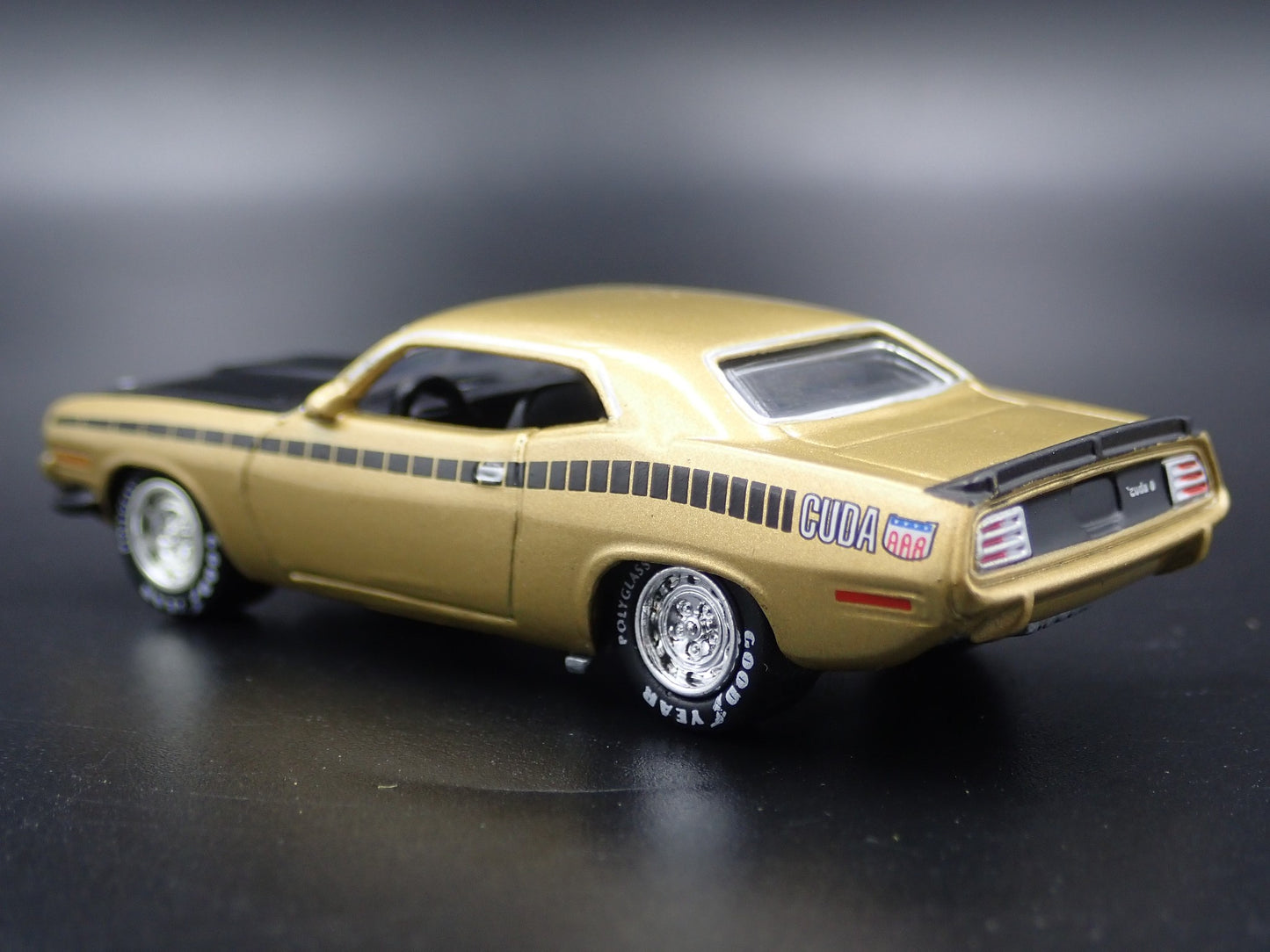 1970 70 PLYMOUTH AAR CUDA GOLD 1:64 SCALE COLLECTIBLE DIECAST MODEL CAR