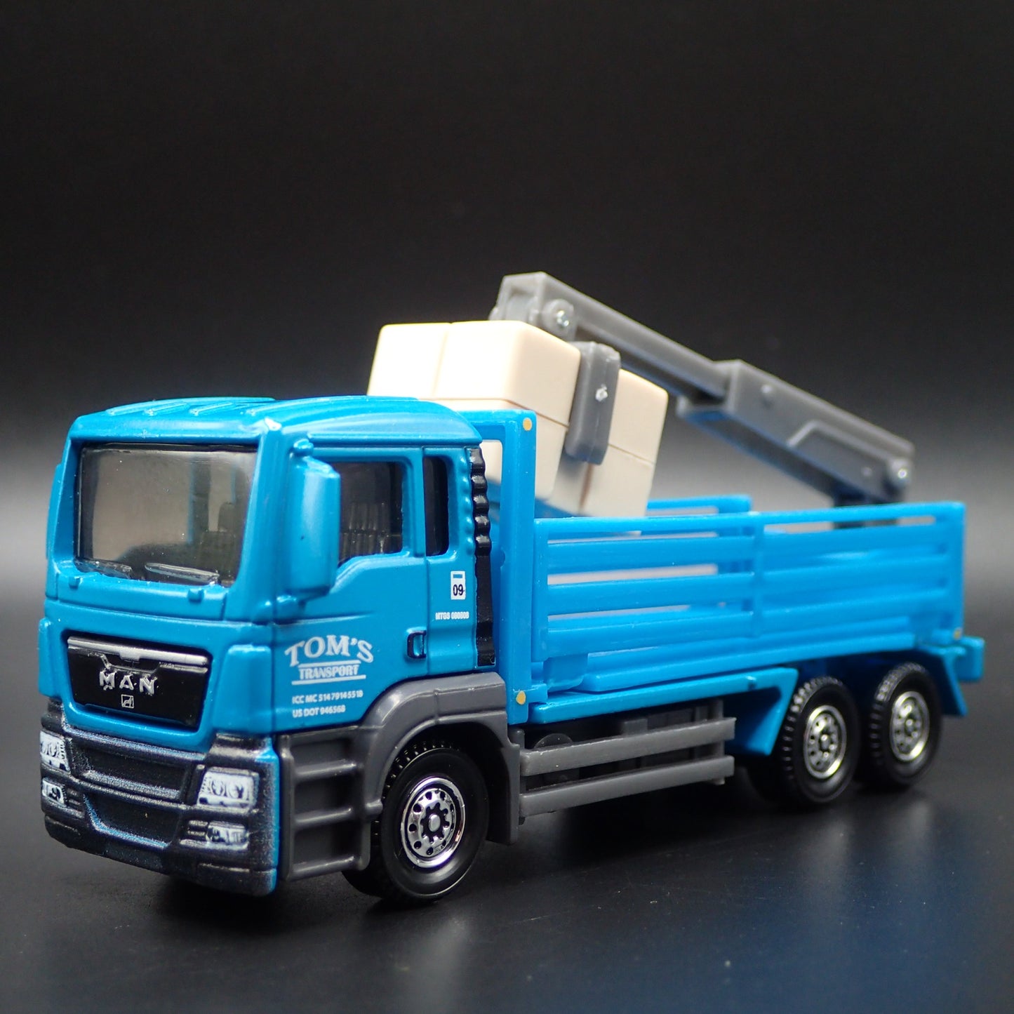 MAN TGS MCAB TRANSPORTATION TRUCK w LIFT ARM 1/64 MB SCALE DIECAST MODEL CAR