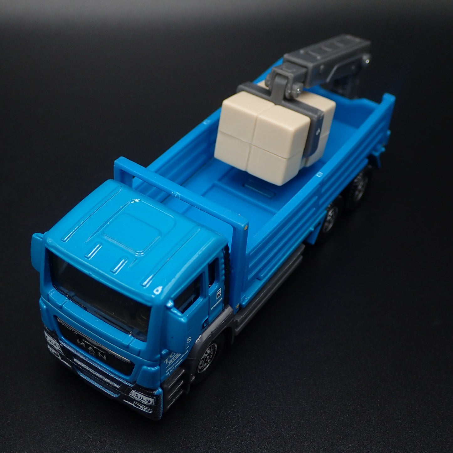 MAN TGS MCAB TRANSPORTATION TRUCK w LIFT ARM 1/64 MB SCALE DIECAST MODEL CAR