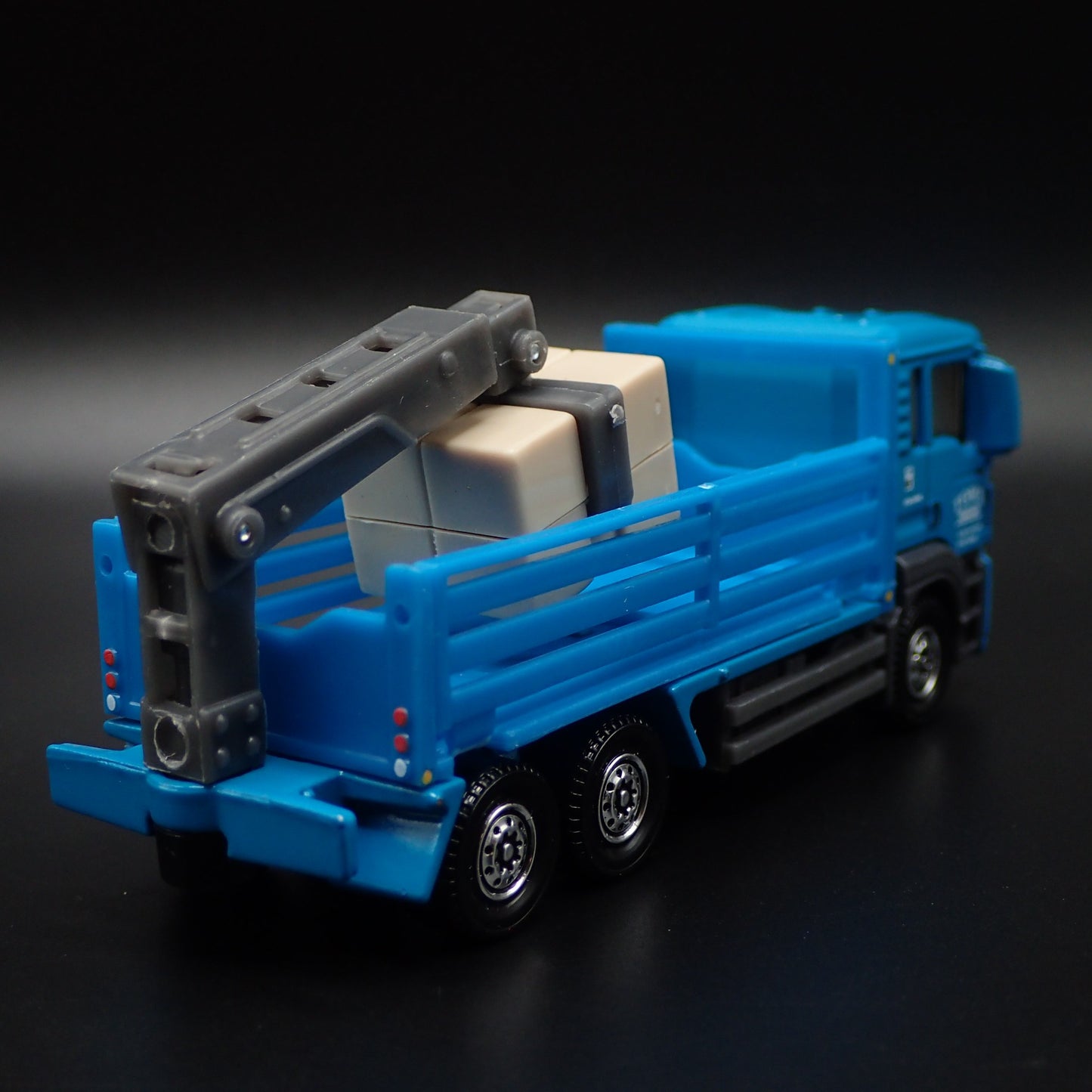 MAN TGS MCAB TRANSPORTATION TRUCK w LIFT ARM 1/64 MB SCALE DIECAST MODEL CAR