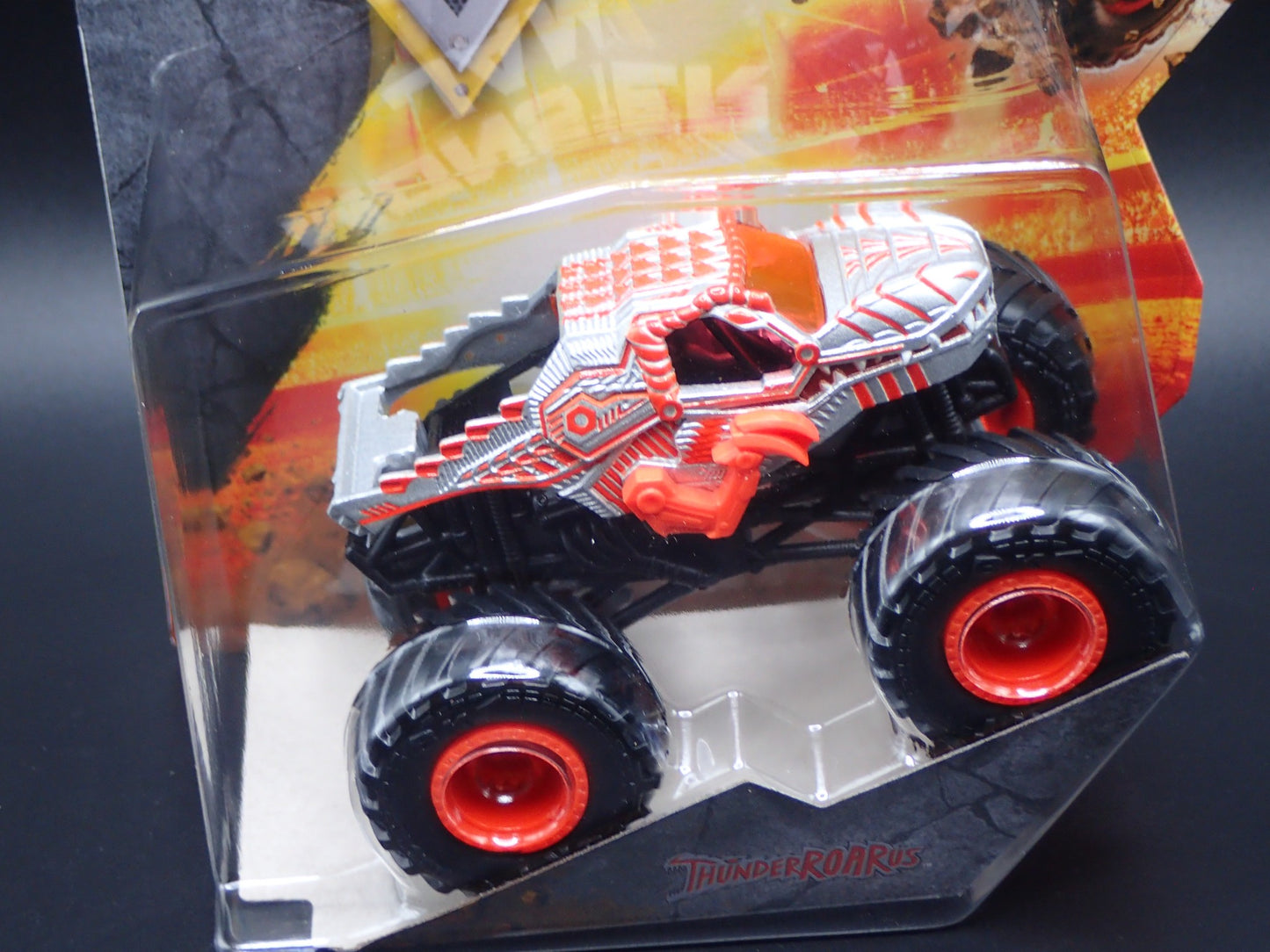 2025 SPIN MASTER MONSTER JAM TRUCK THUNDER ROARUS LEGACY TRUCKS SERIES 44