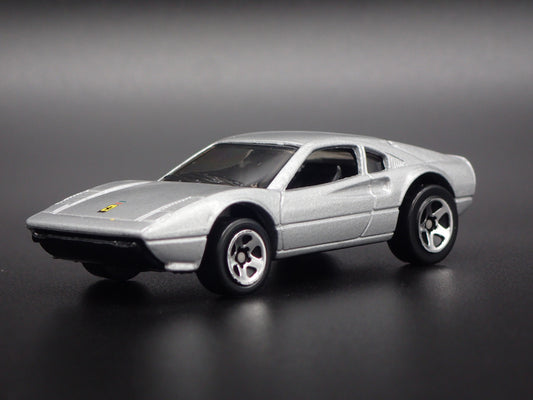1975-1985 FERRARI 308 SUPER CAR 1:64 SCALE COLLECTIBLE DIORAMA DIECAST MODEL CAR