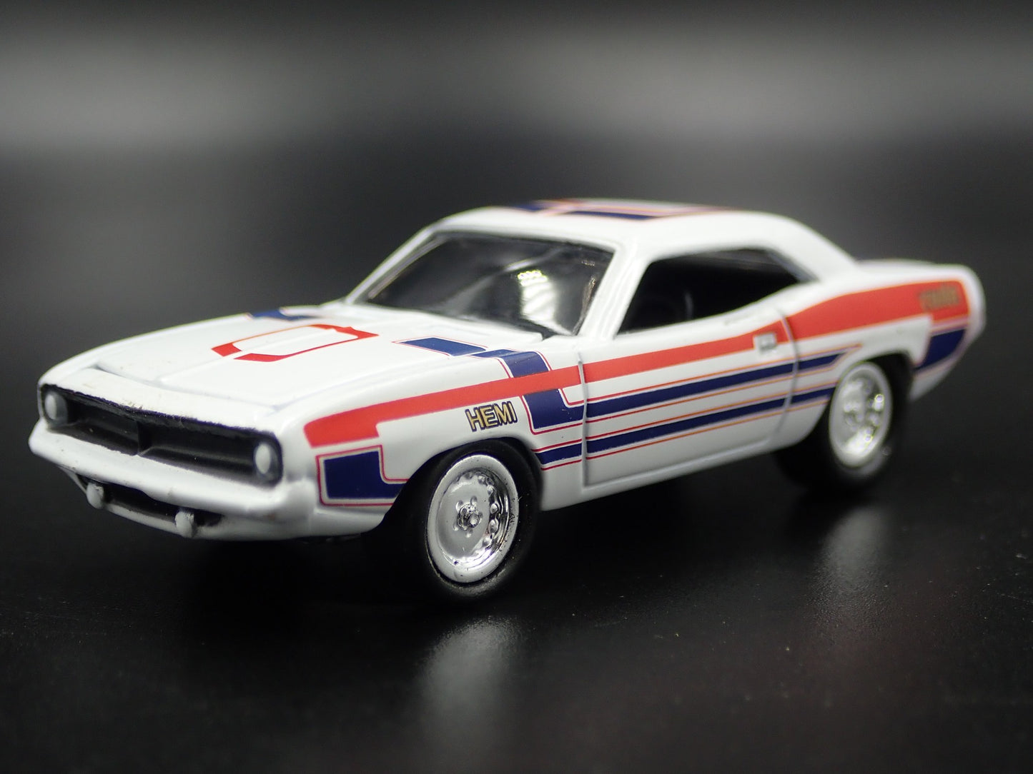 1970 70 PLYMOUTH HEMI CUDA RARE 1:64 SCALE COLLECTIBLE DIORAMA DIECAST MODEL CAR