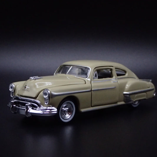 1950 50 OLDS OLDSMOBILE 88 FASTBACK RARE 1:64 SCALE DIORAMA DIECAST MODEL CAR