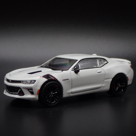 2016-2024 CHEVY CHEVROLET CAMARO SS WHITE 1:64 SCALE DIORAMA DIECAST MODEL CAR
