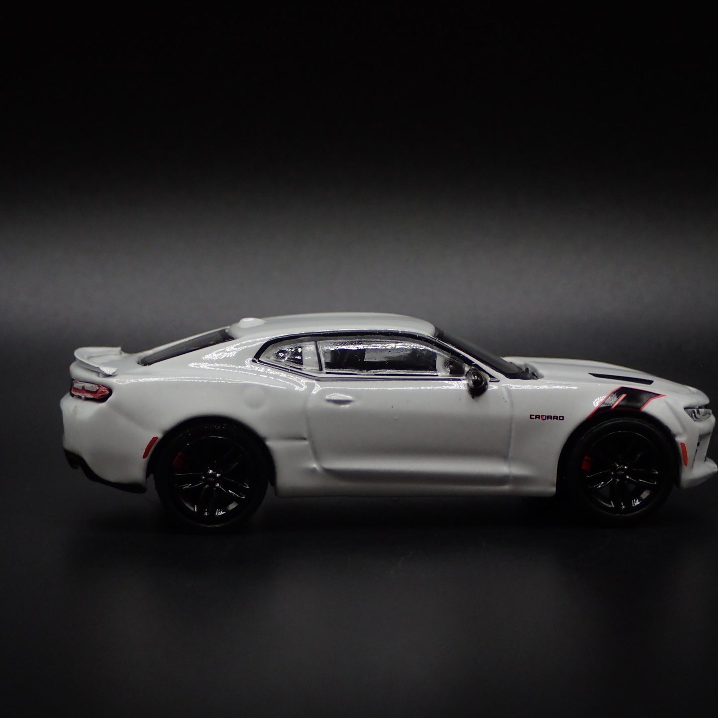 2016-2024 CHEVY CHEVROLET CAMARO SS WHITE 1:64 SCALE DIORAMA DIECAST MODEL CAR