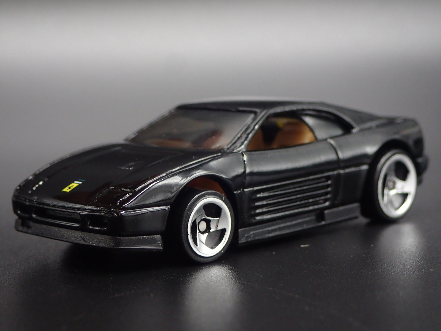 1989-1995 FERRARI 348 SUPER CAR 1:64 SCALE COLLECTIBLE DIORAMA DIECAST MODEL CAR
