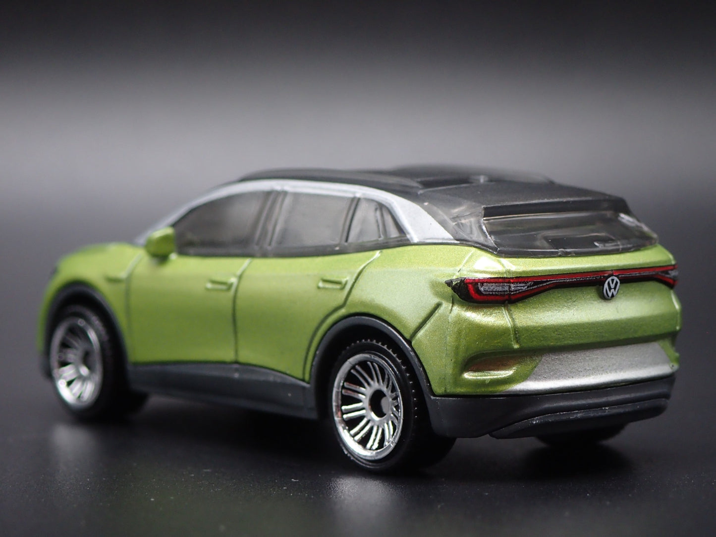 2020-2025 VW VOLKSWAGEN ID 4 ID4 ELECTRIC CAR GREEN 1:64 SCALE DIECAST MODEL CAR