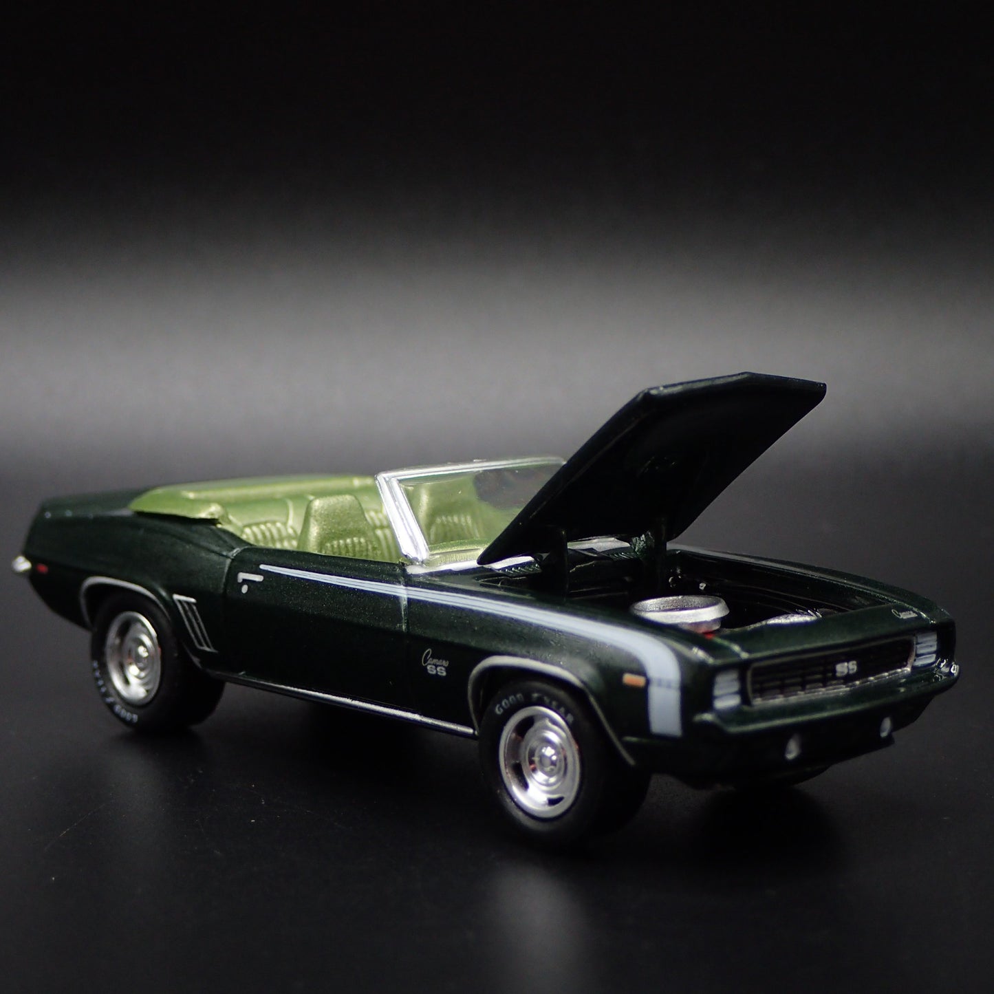 1969 69 CHEVY CHEVROLET CAMARO RS/SS CONVERTIBLE 1/64 SCALE DIECAST MODEL CAR