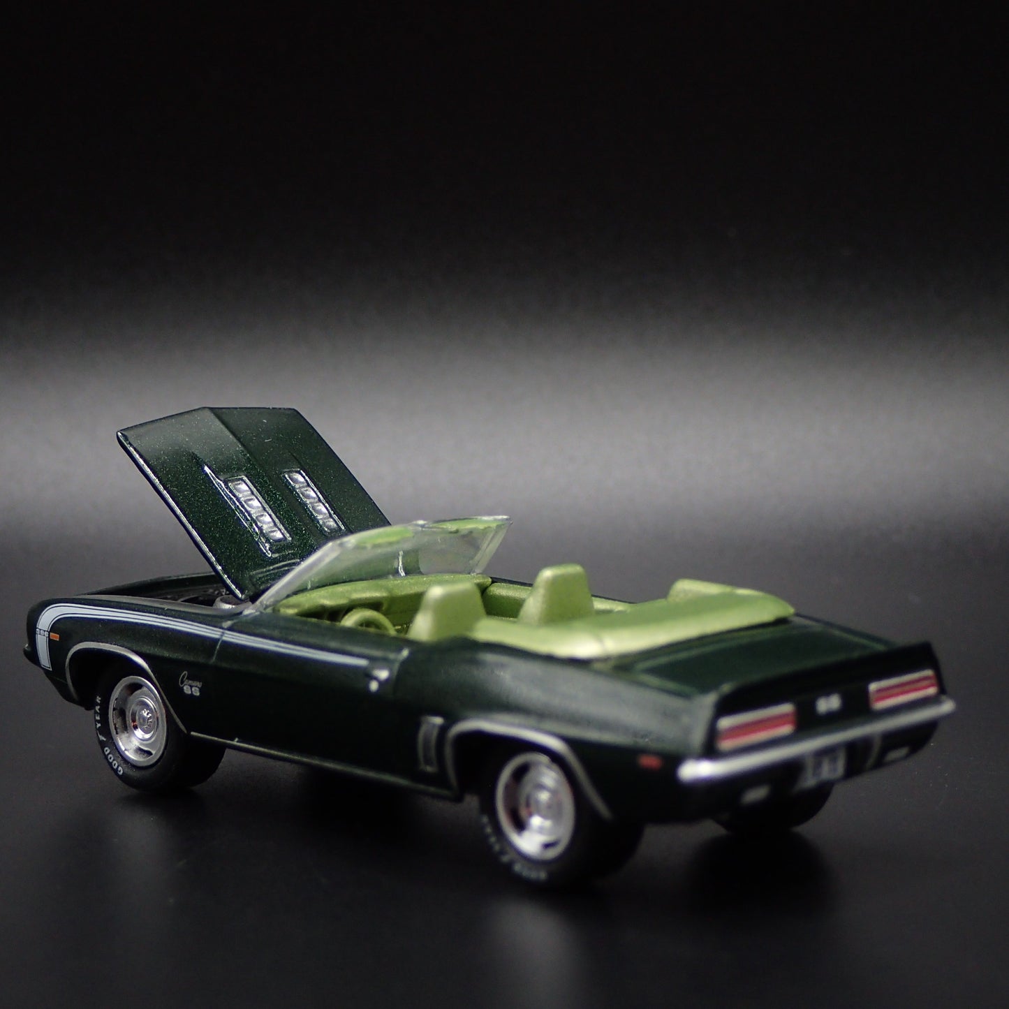 1969 69 CHEVY CHEVROLET CAMARO RS/SS CONVERTIBLE 1/64 SCALE DIECAST MODEL CAR